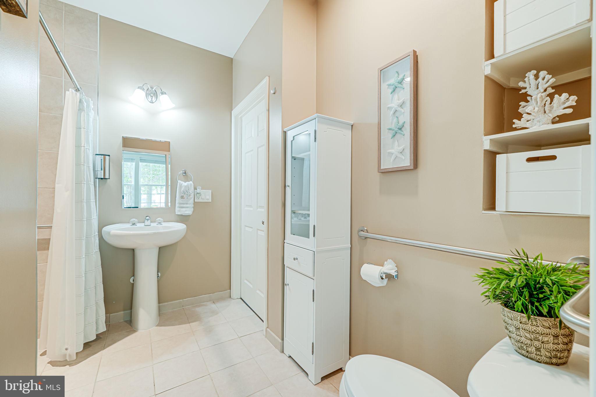 HOPE HILL CROSSING - Residential