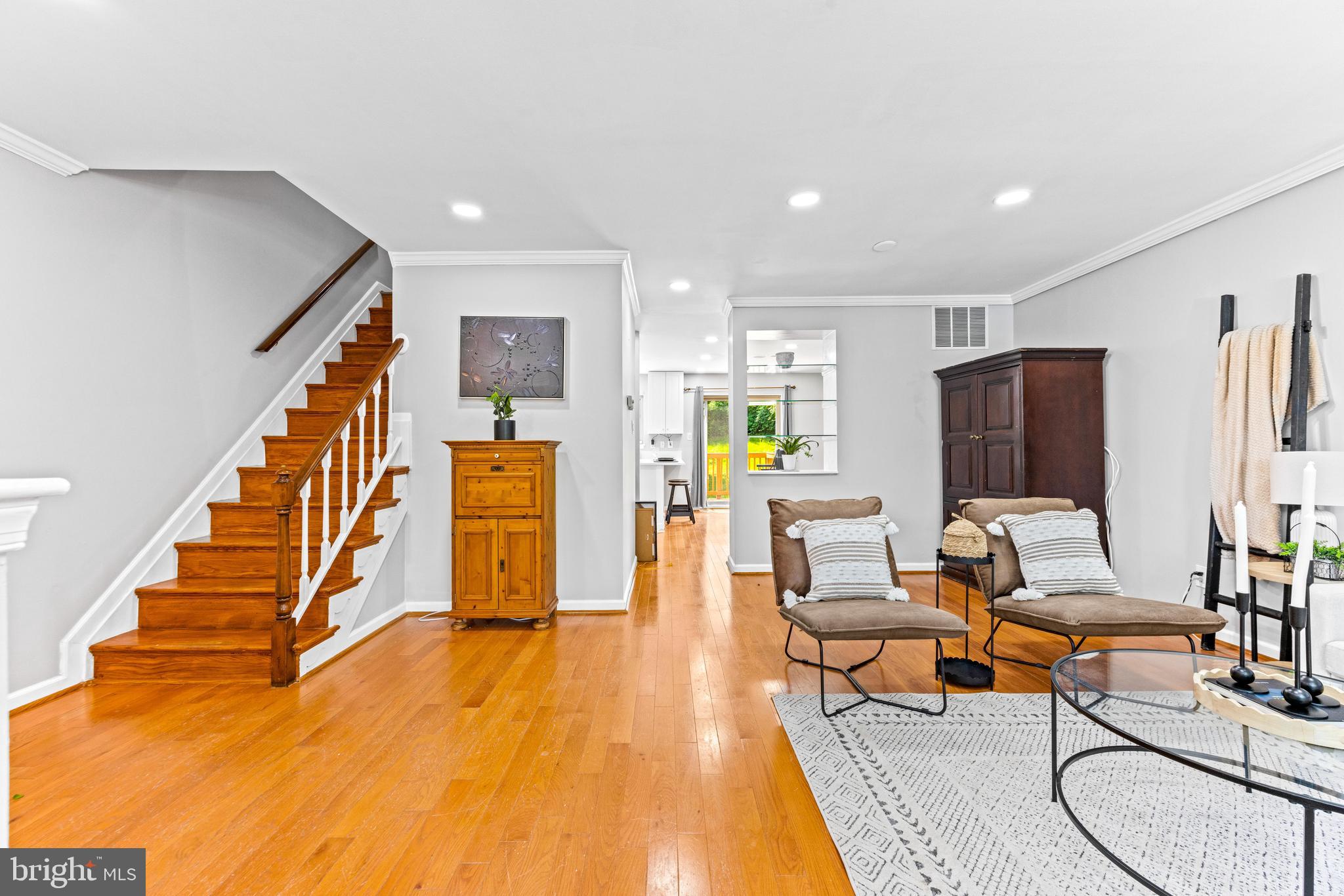 8 CROSS FALLS CIRCLE