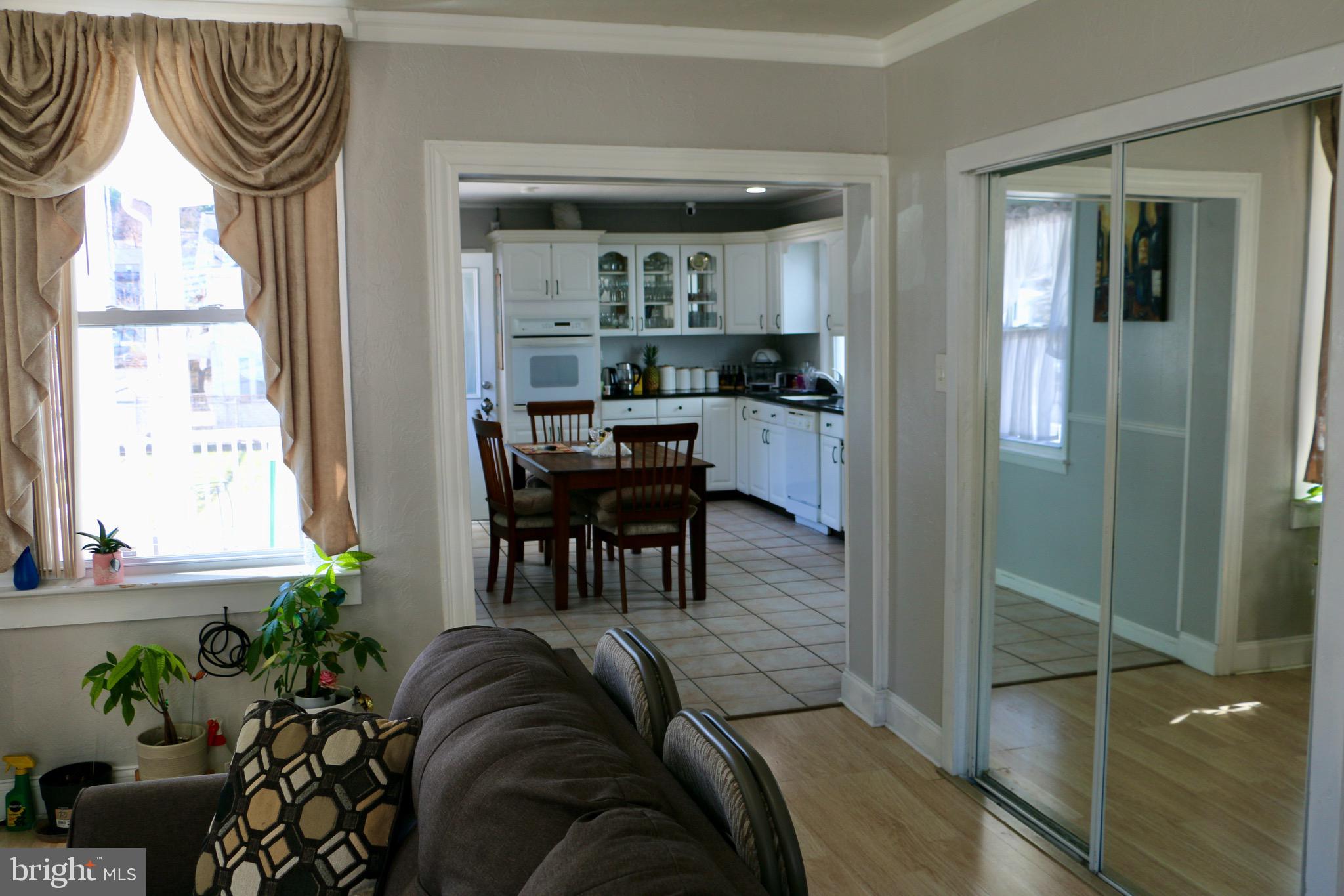 87 E FRANKLIN STREET