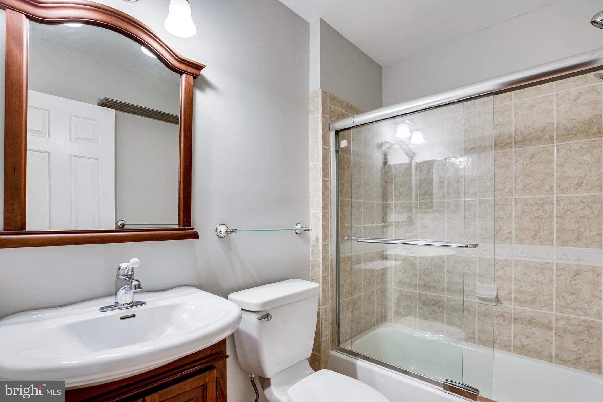 PINECREST - Residential