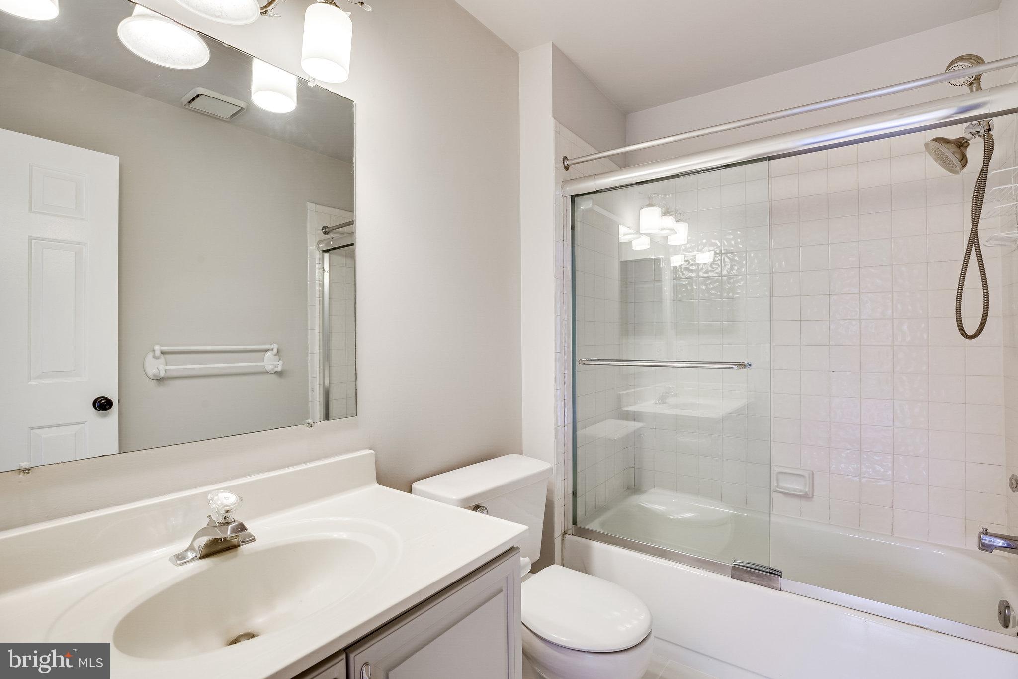 PINECREST - Residential