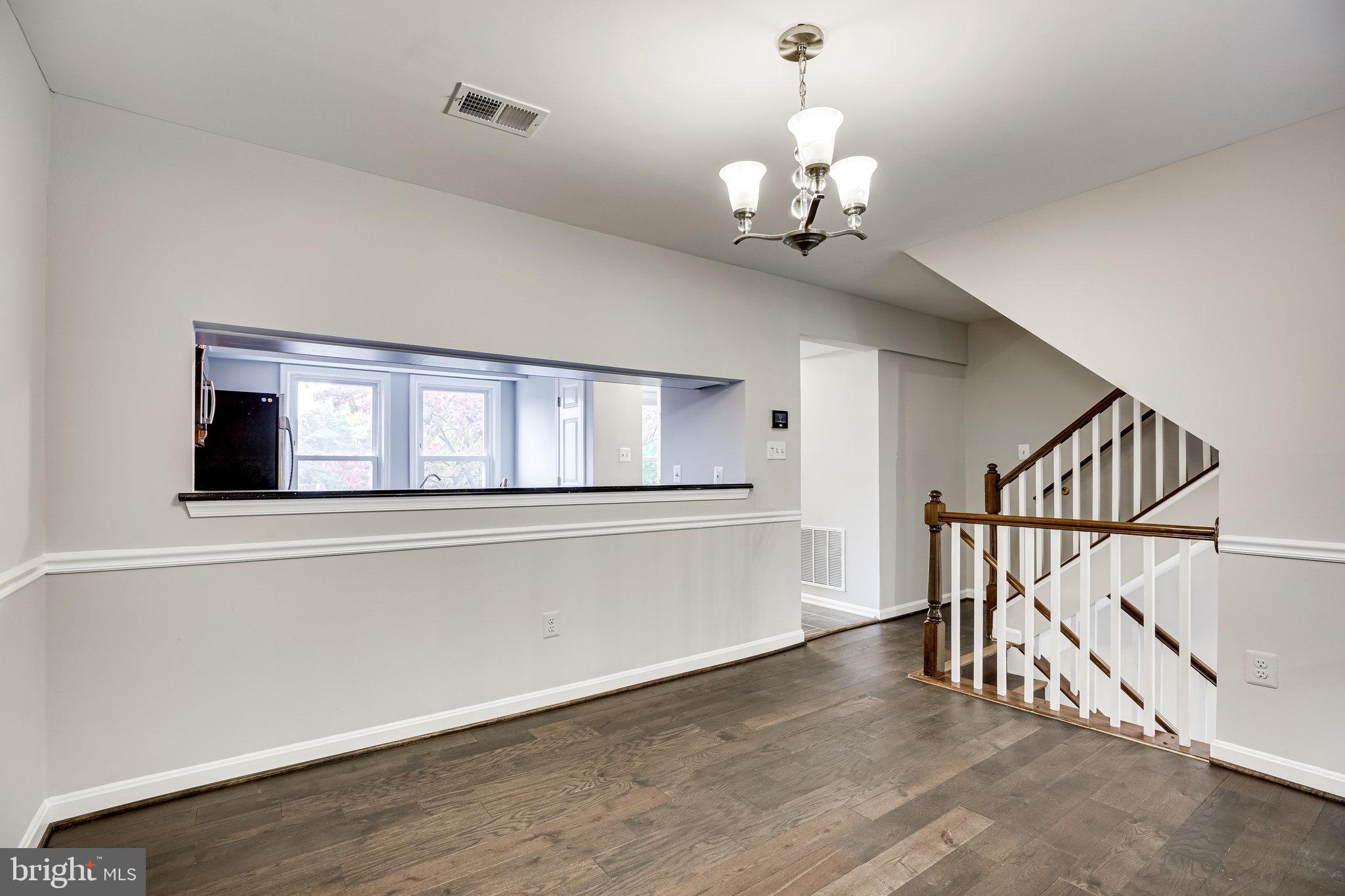 PINECREST - Residential