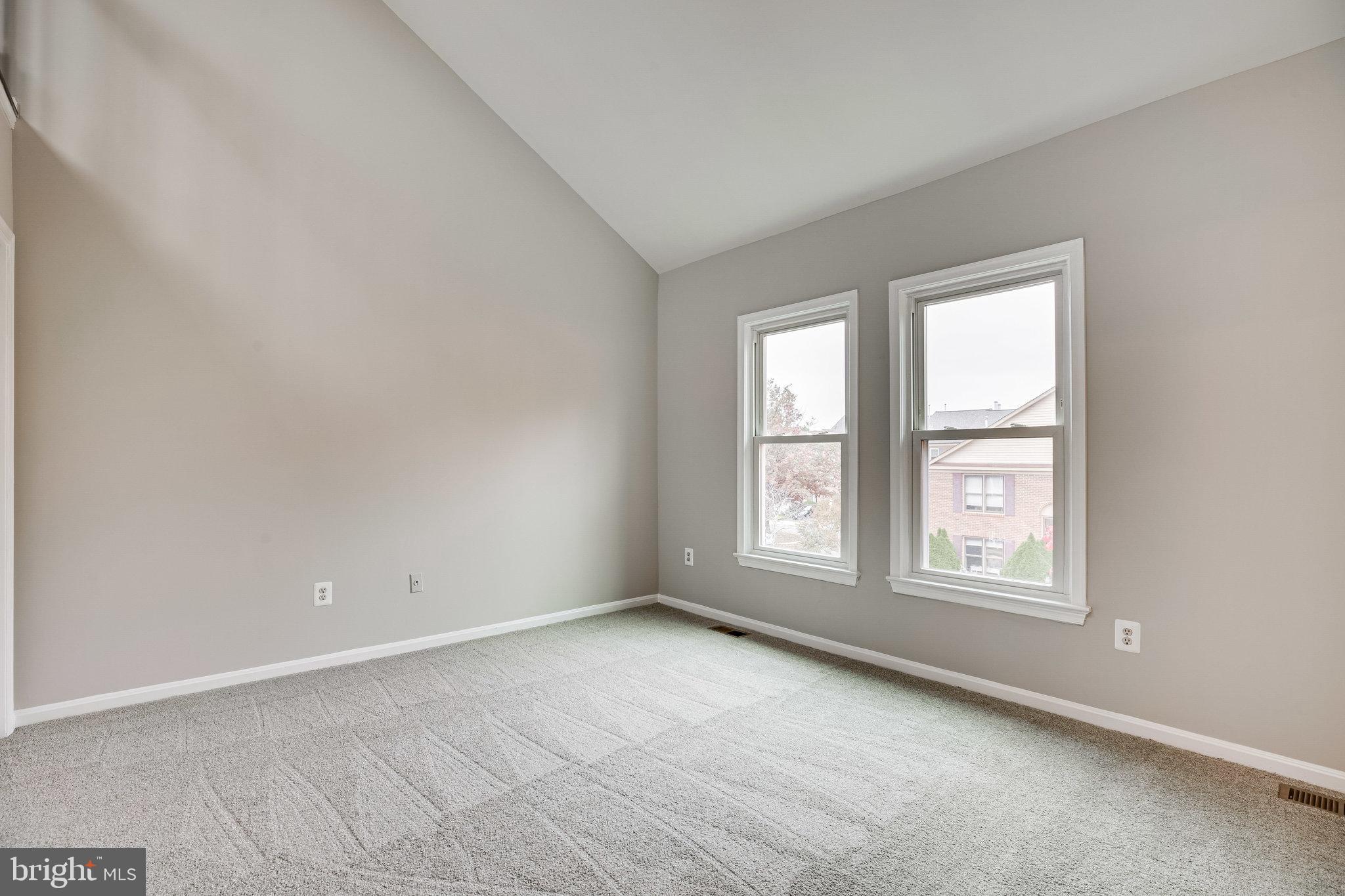 PINECREST - Residential