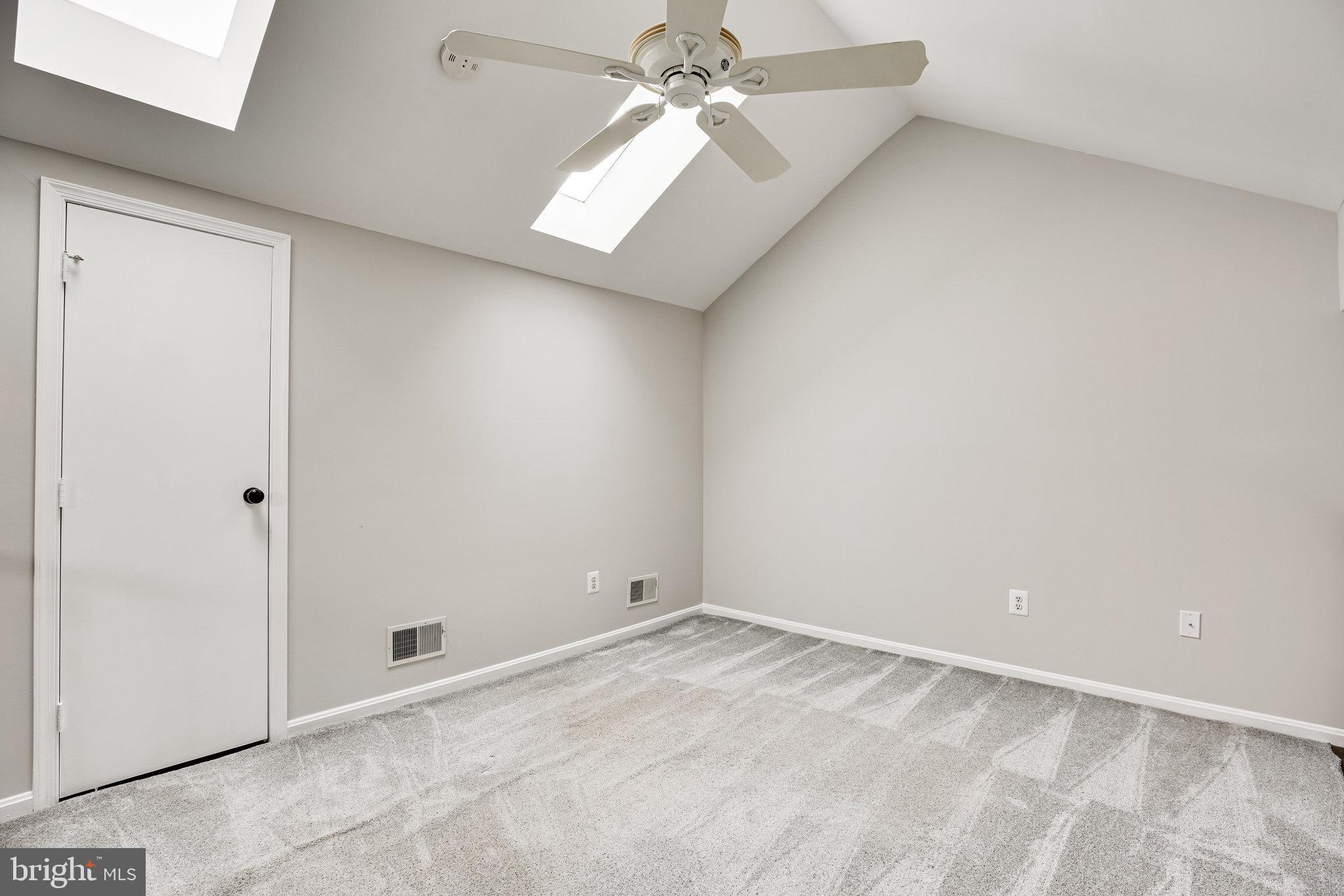 PINECREST - Residential