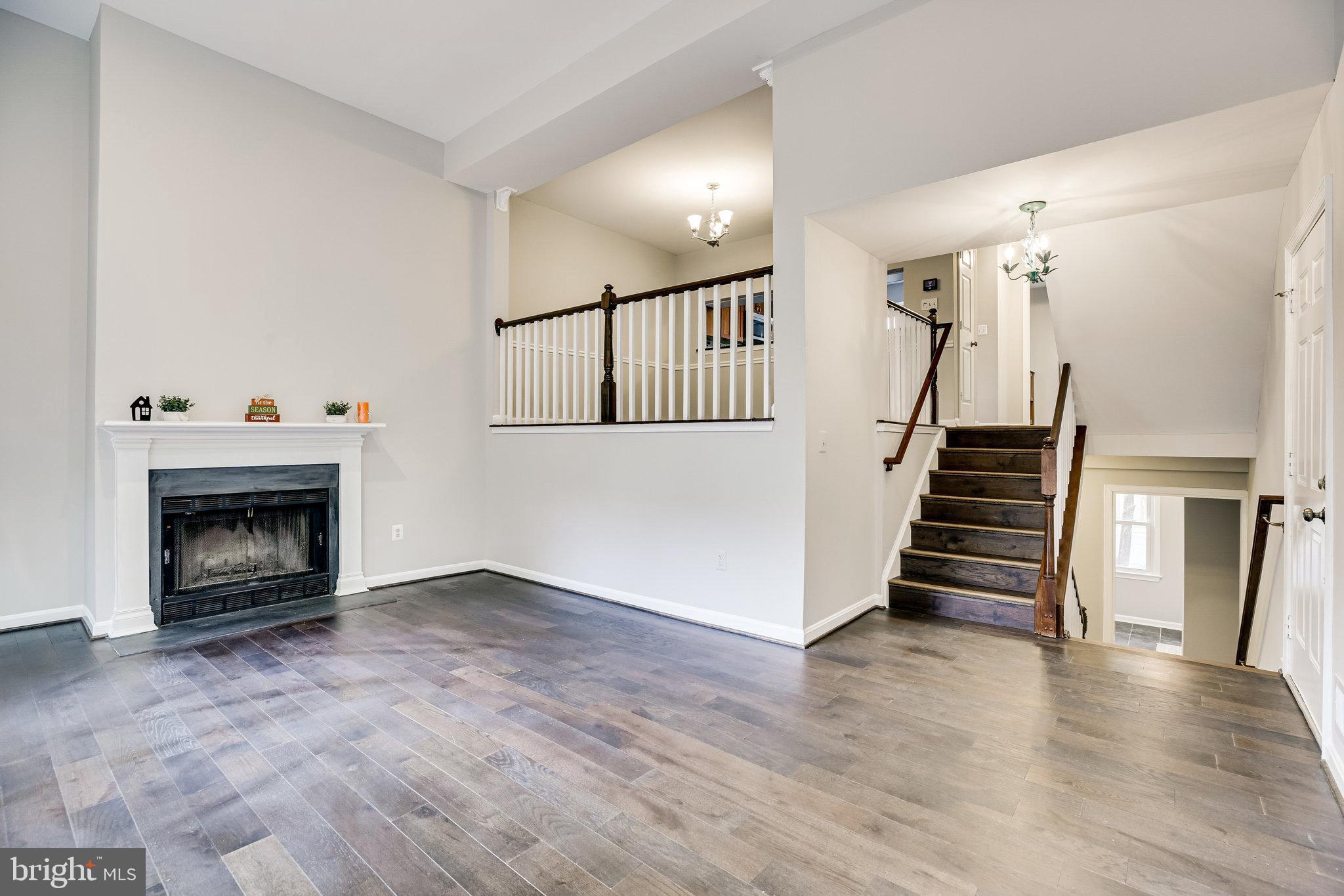 PINECREST - Residential