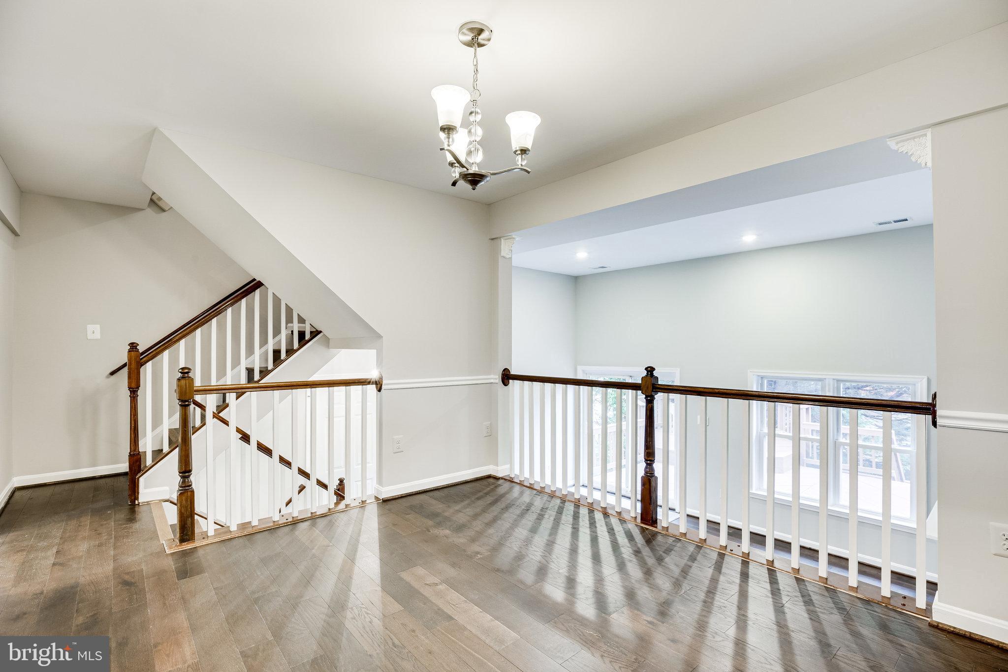 PINECREST - Residential