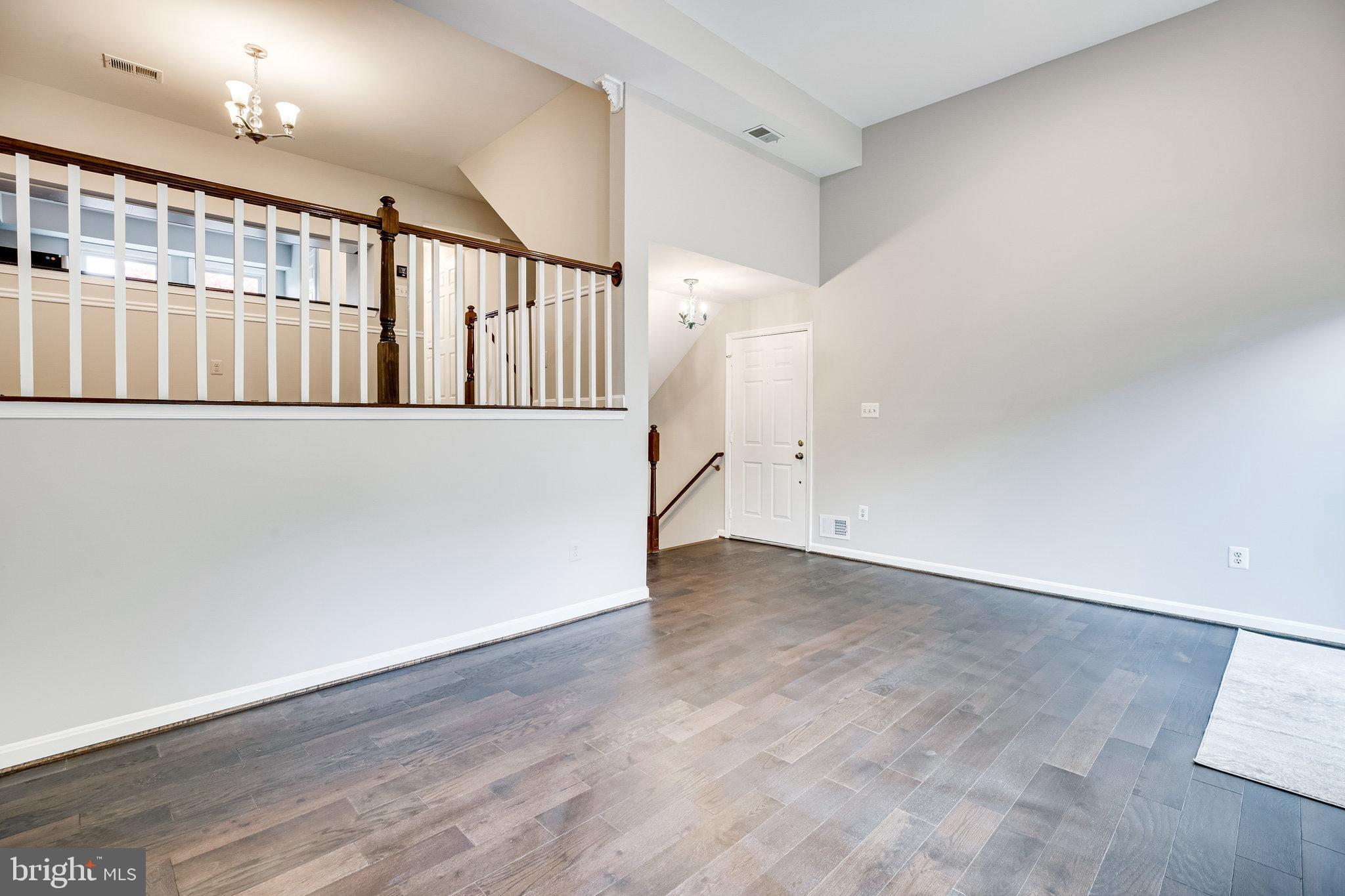 PINECREST - Residential