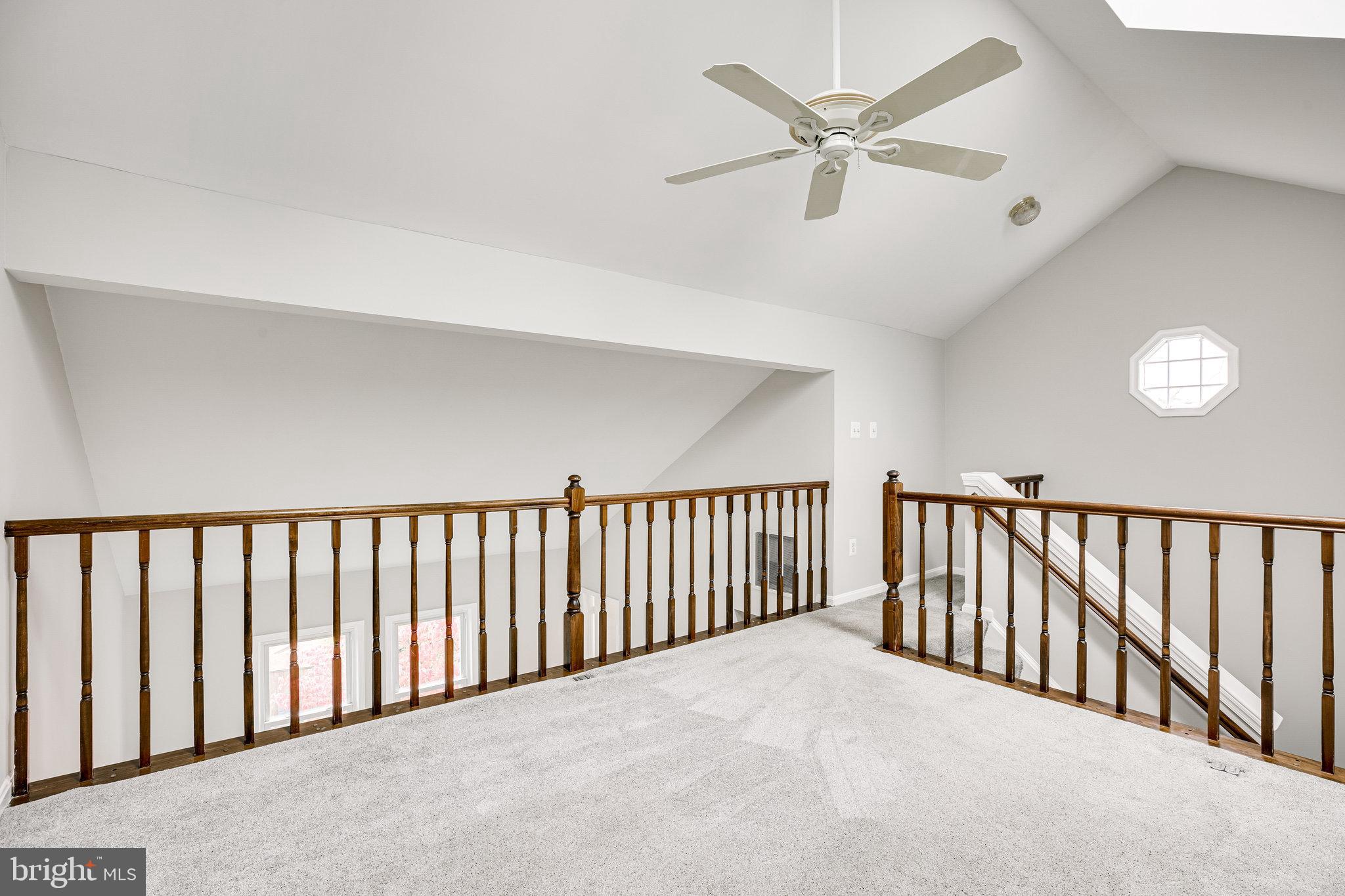 PINECREST - Residential