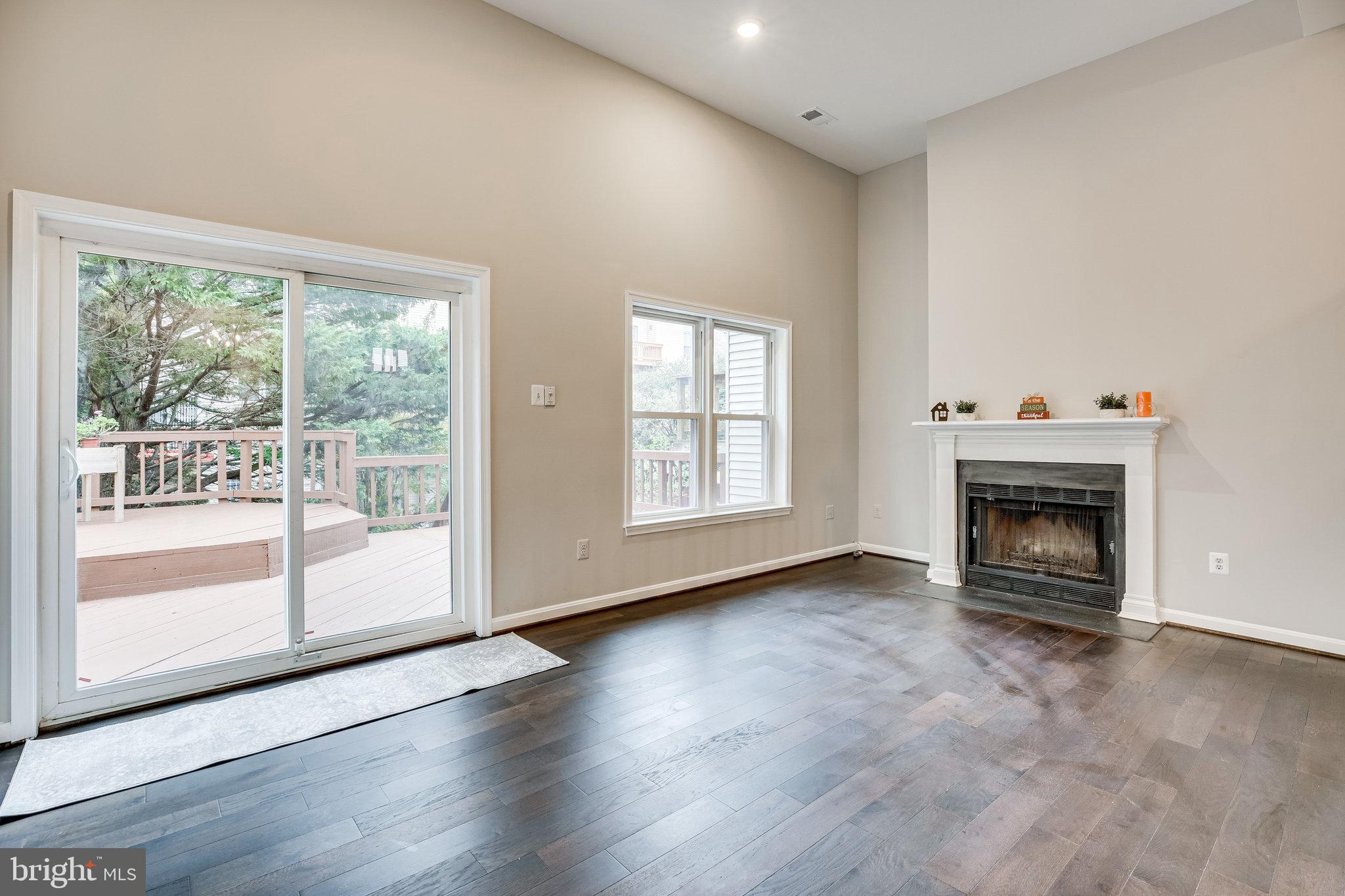 PINECREST - Residential