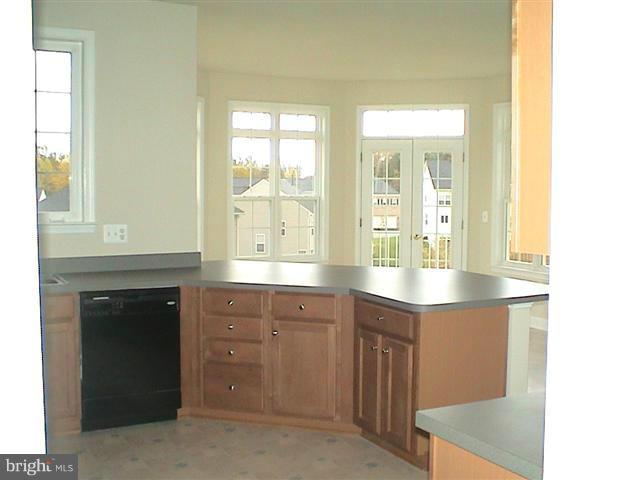 DAVIS ESTATES - Residential Lease