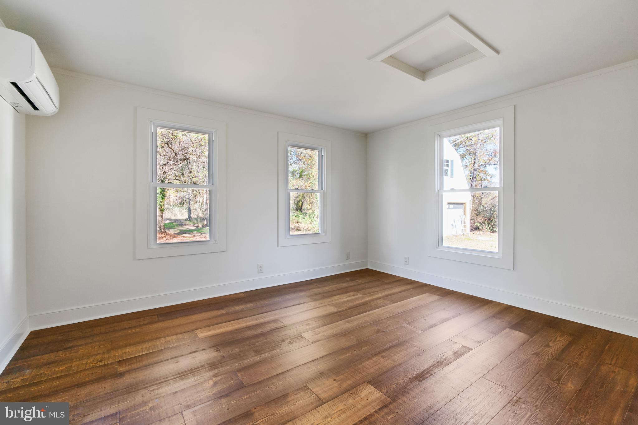 ROCK HALL - Residential