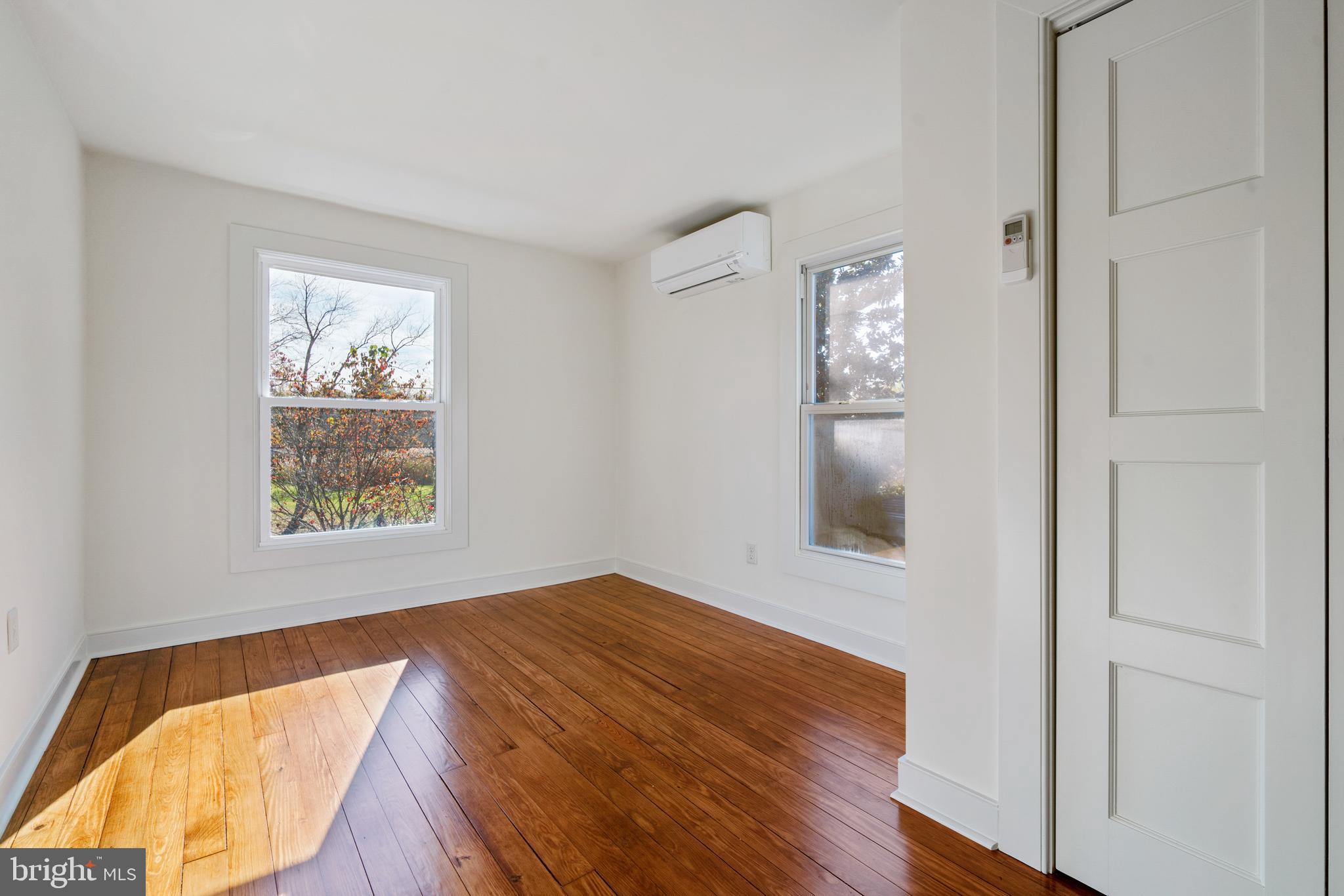 ROCK HALL - Residential