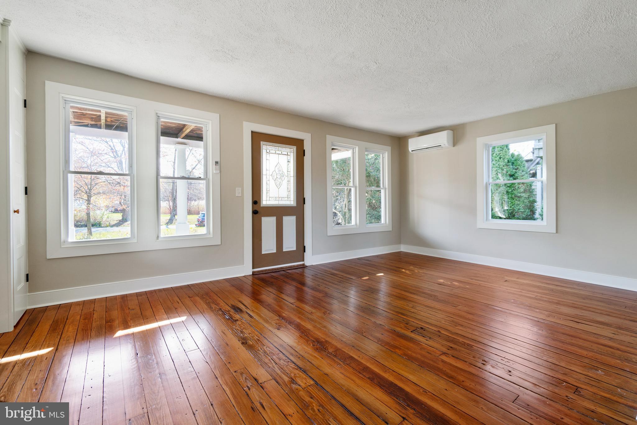 ROCK HALL - Residential