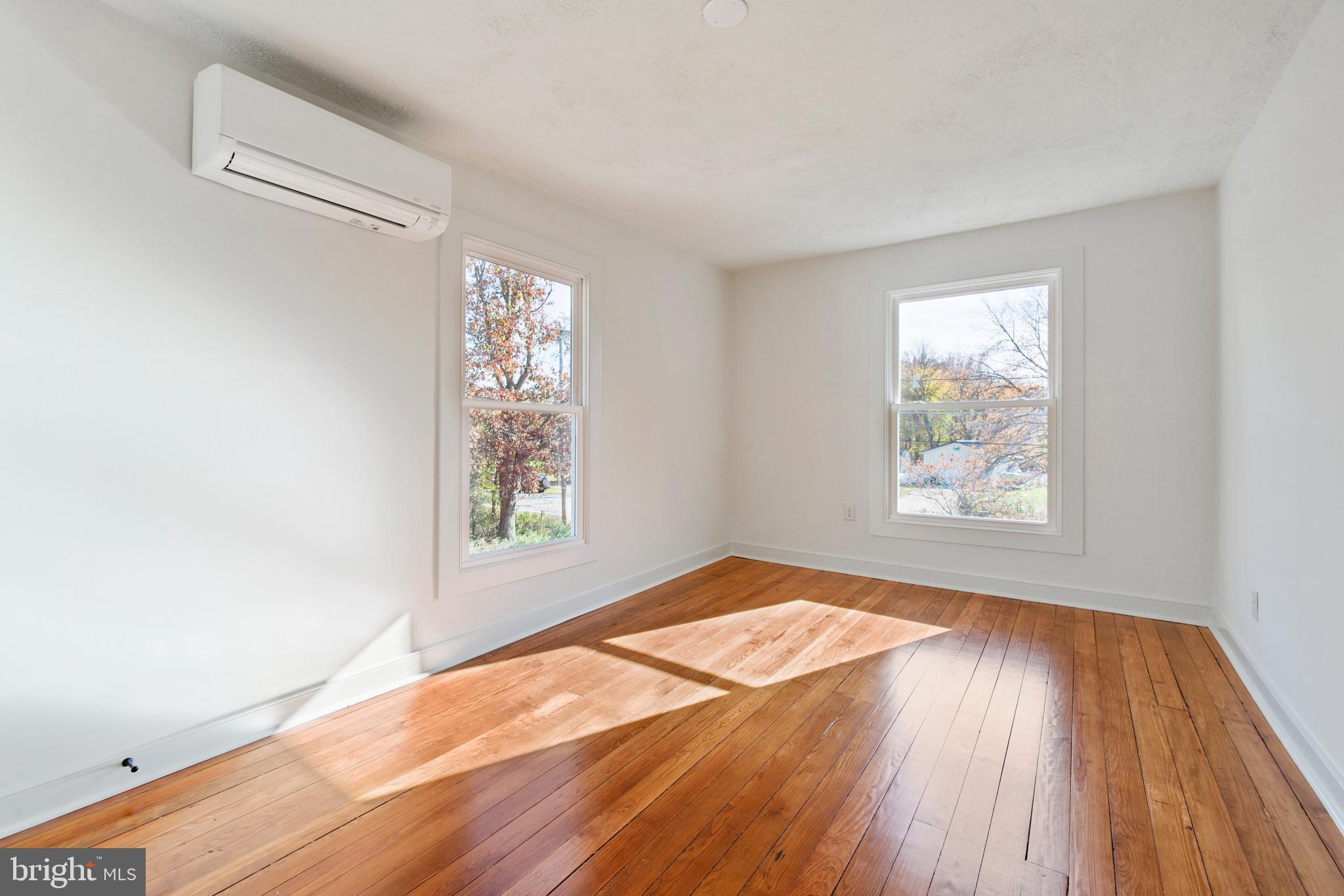 ROCK HALL - Residential