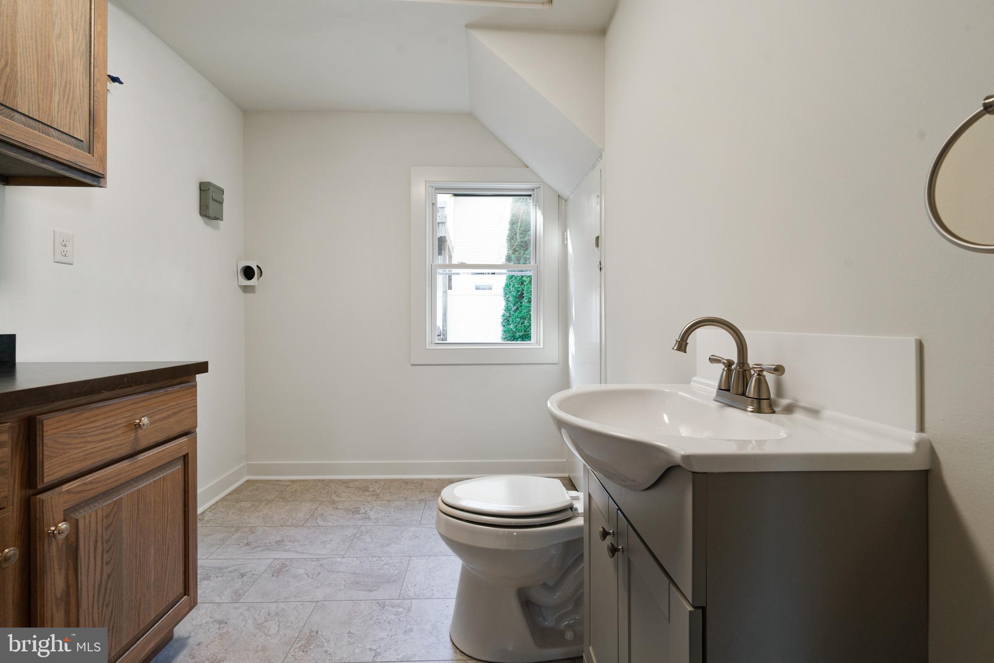 ROCK HALL - Residential