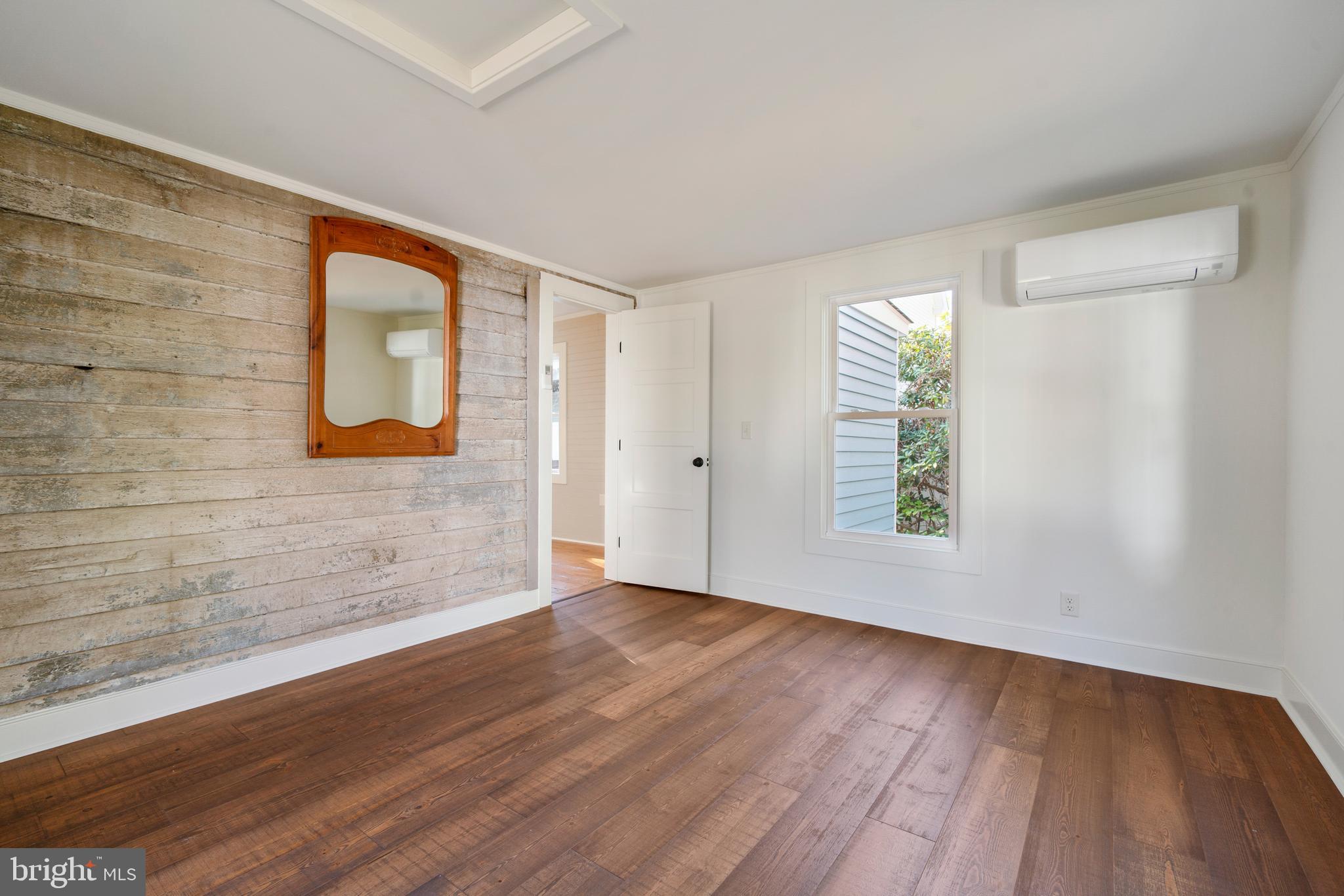 ROCK HALL - Residential