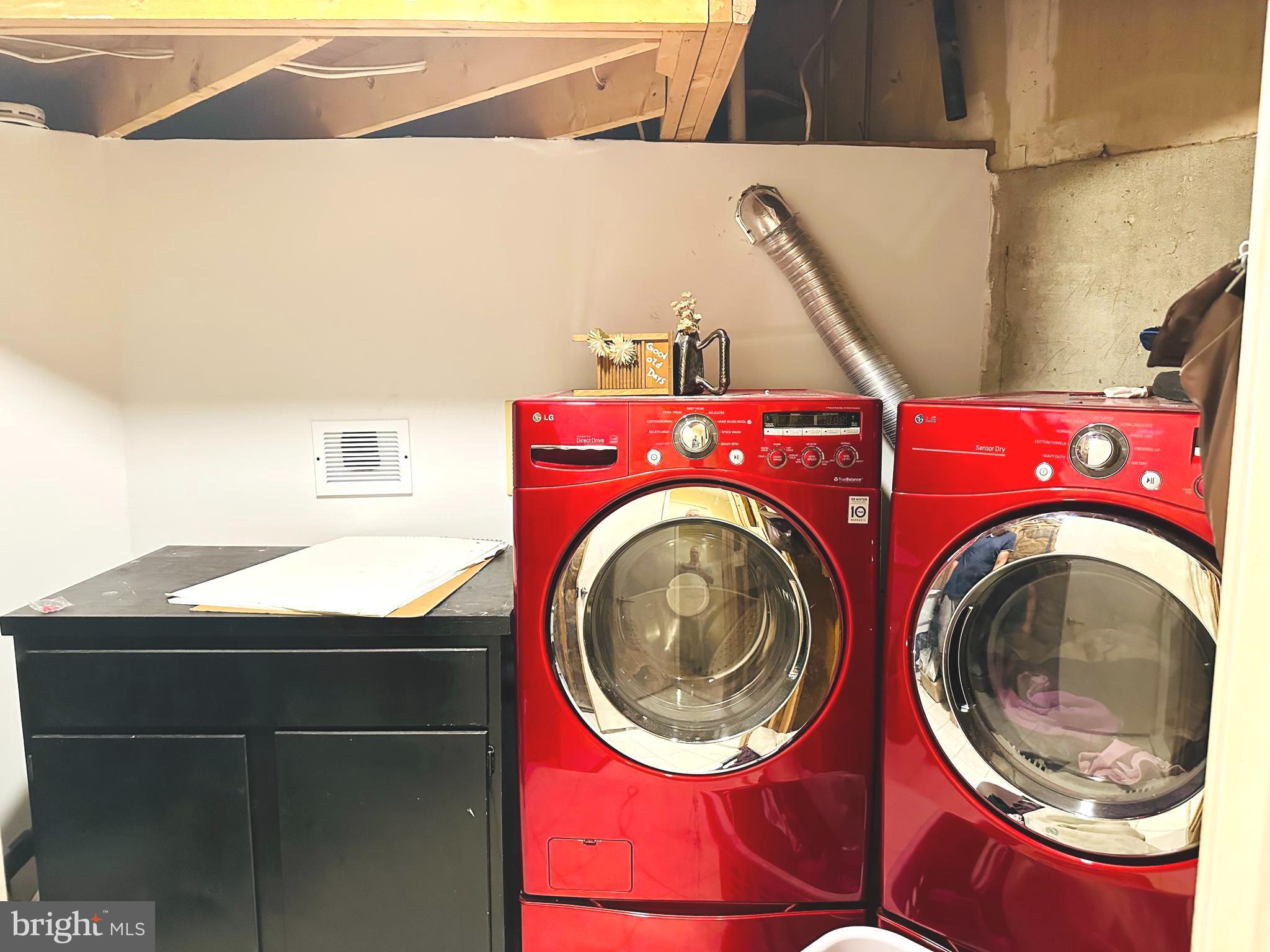 WOODROCK - Residential Lease