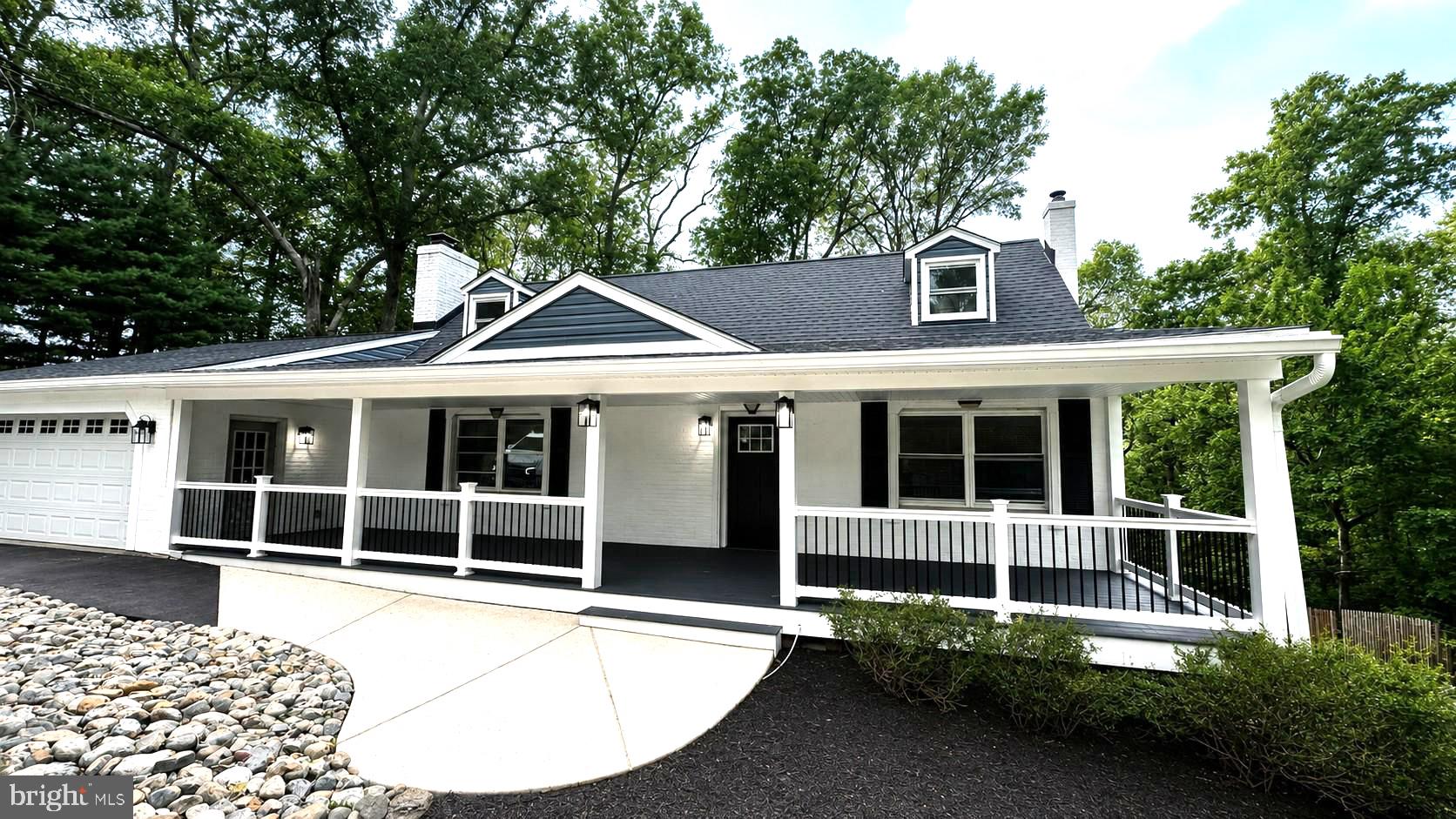 201 SINGLETREE COURT