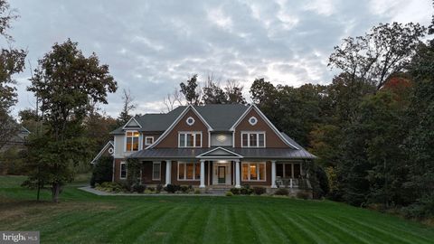 5800 FOX CHAPEL ESTATES DRIVE FAIRFAX VA 22030