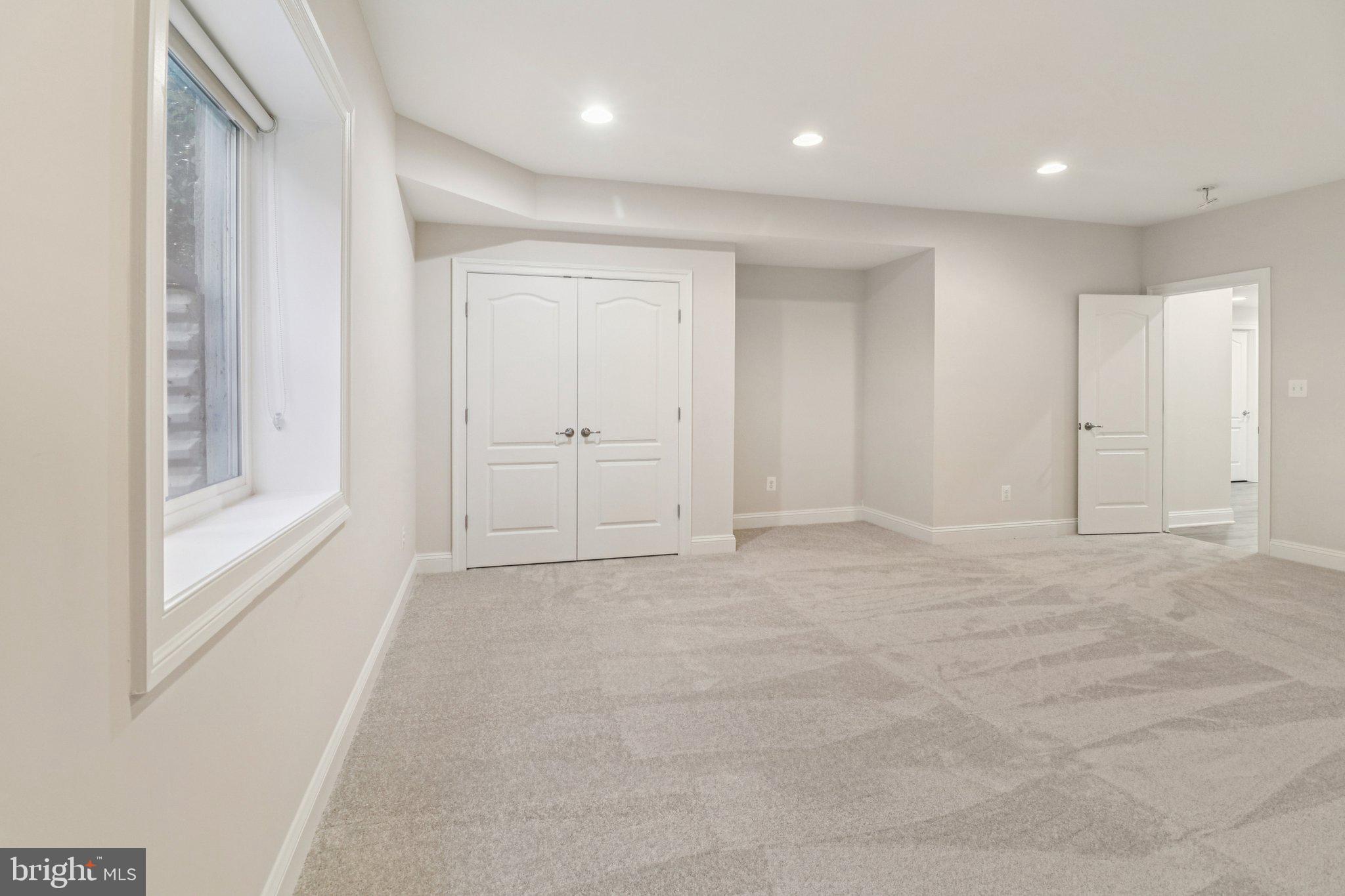 FOX CHAPEL ESTATES - Residential