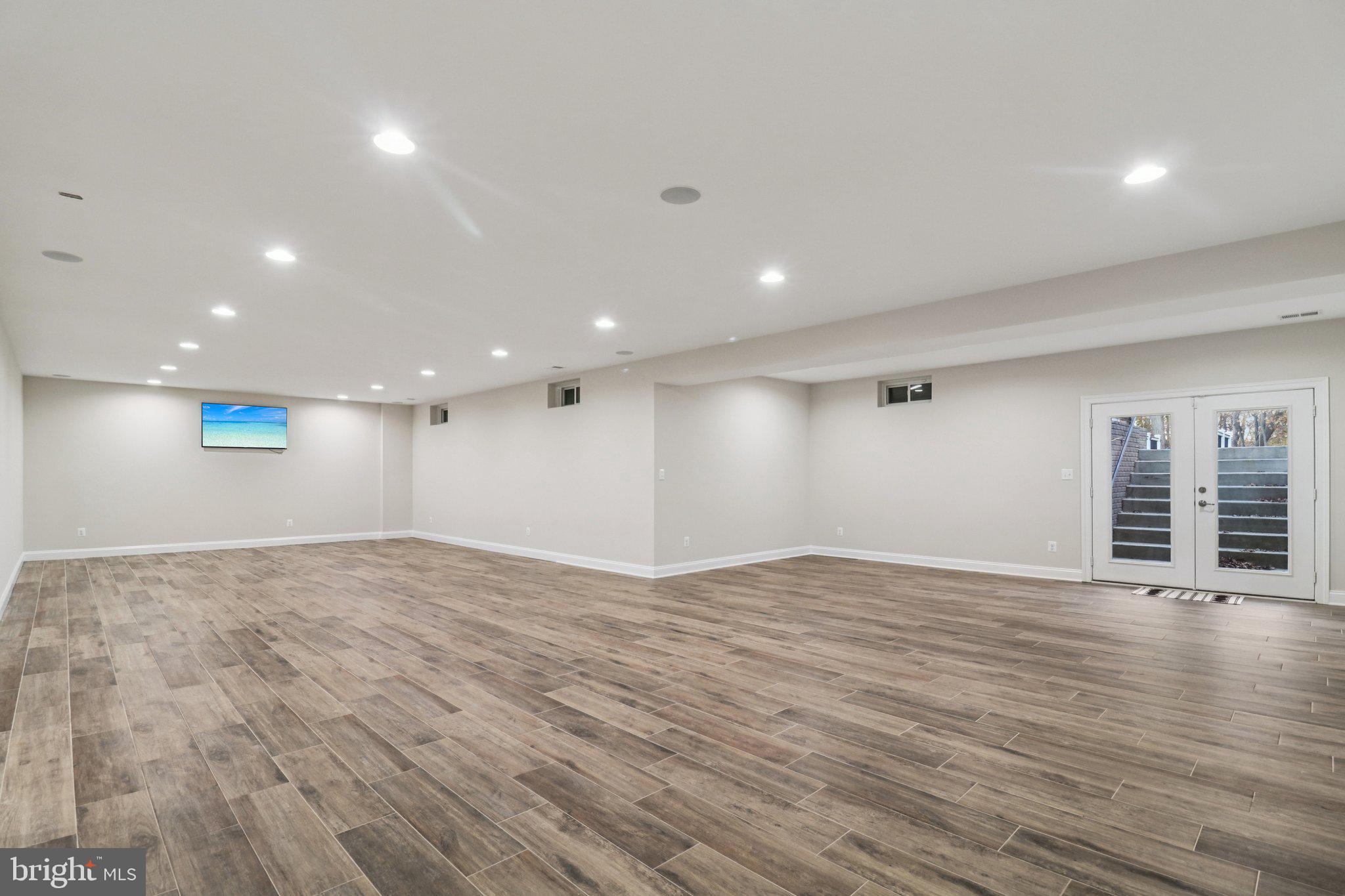 FOX CHAPEL ESTATES - Residential