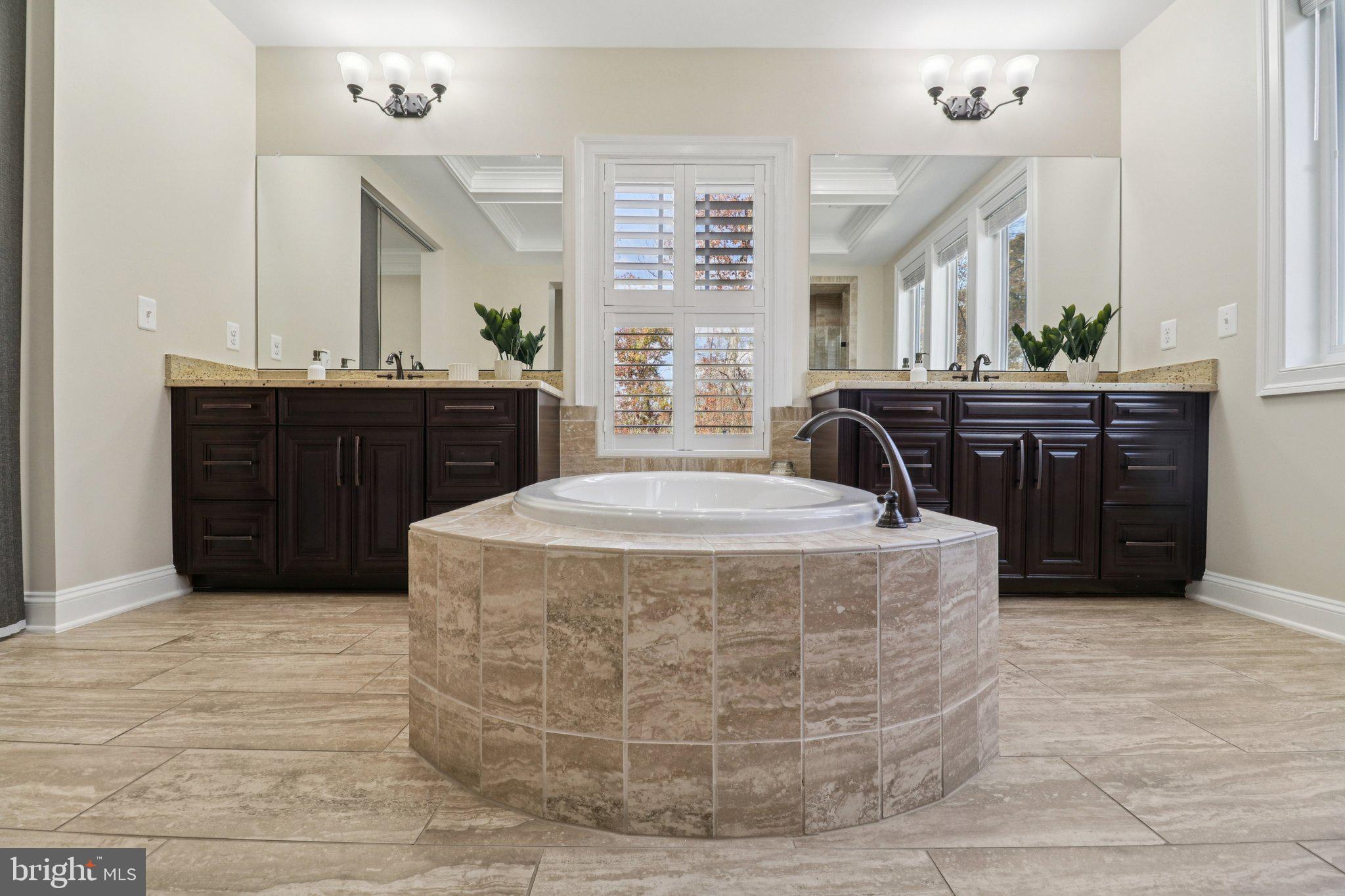 FOX CHAPEL ESTATES - Residential