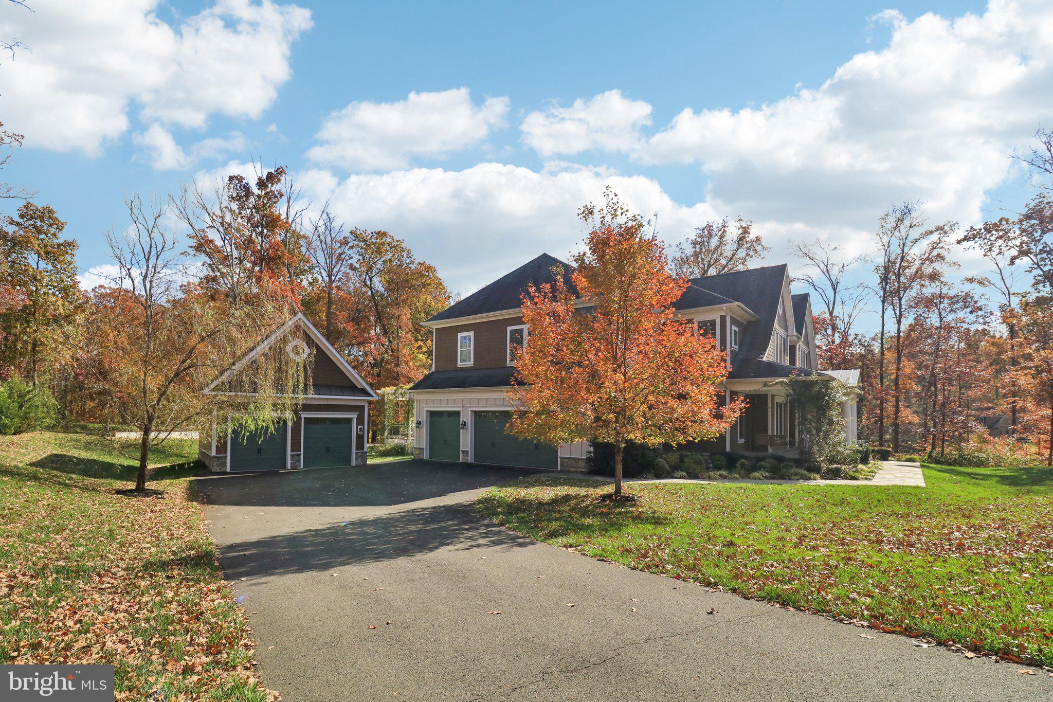 FOX CHAPEL ESTATES - Residential