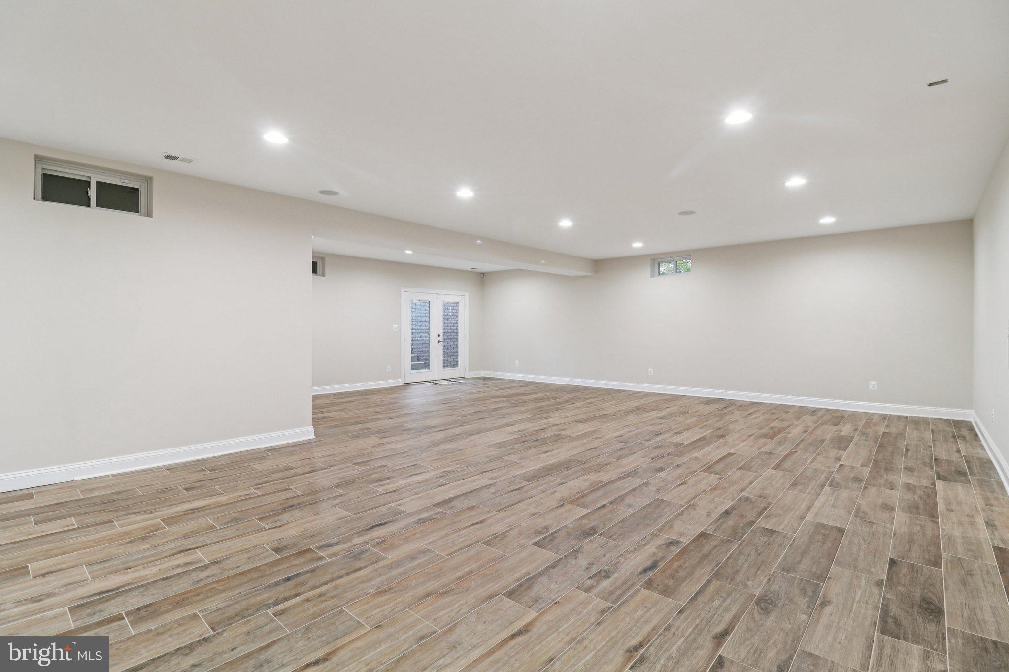 FOX CHAPEL ESTATES - Residential