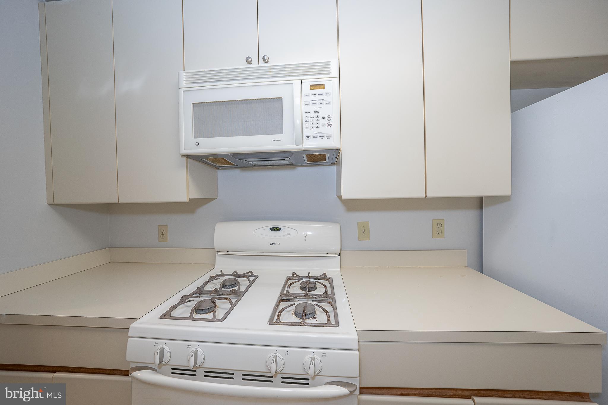 OAK HILL - Residential Lease