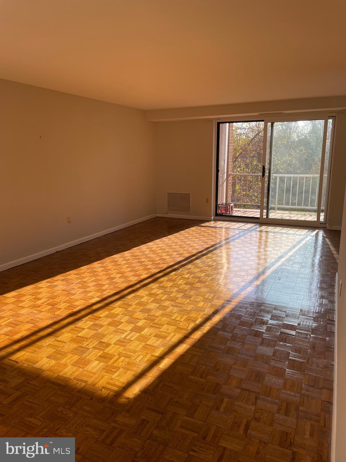 OAK HILL - Residential Lease