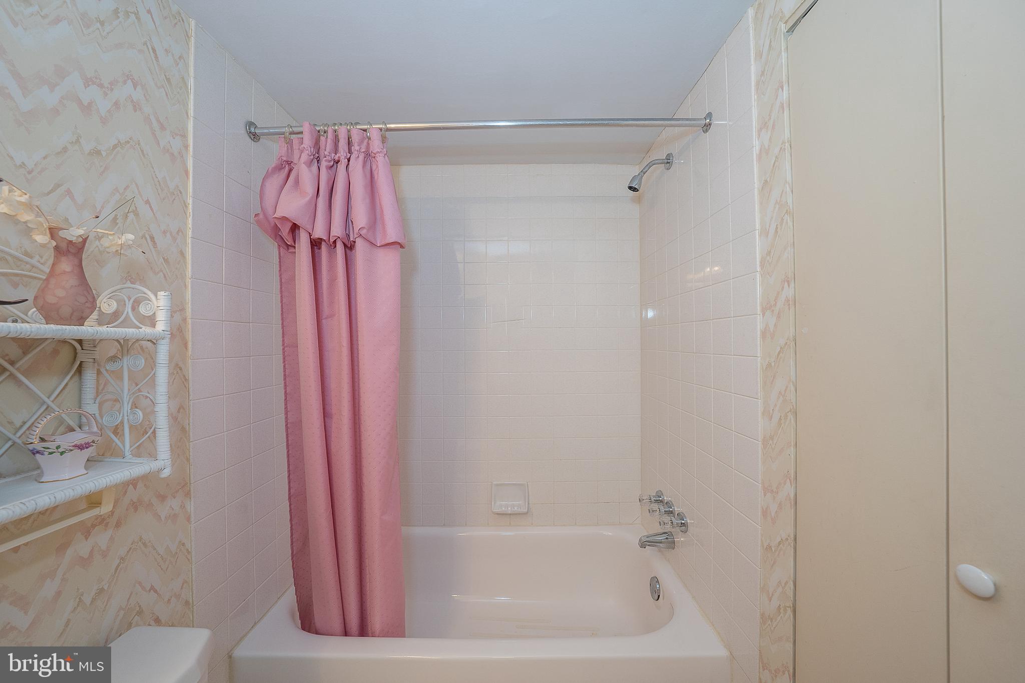 OAK HILL - Residential Lease