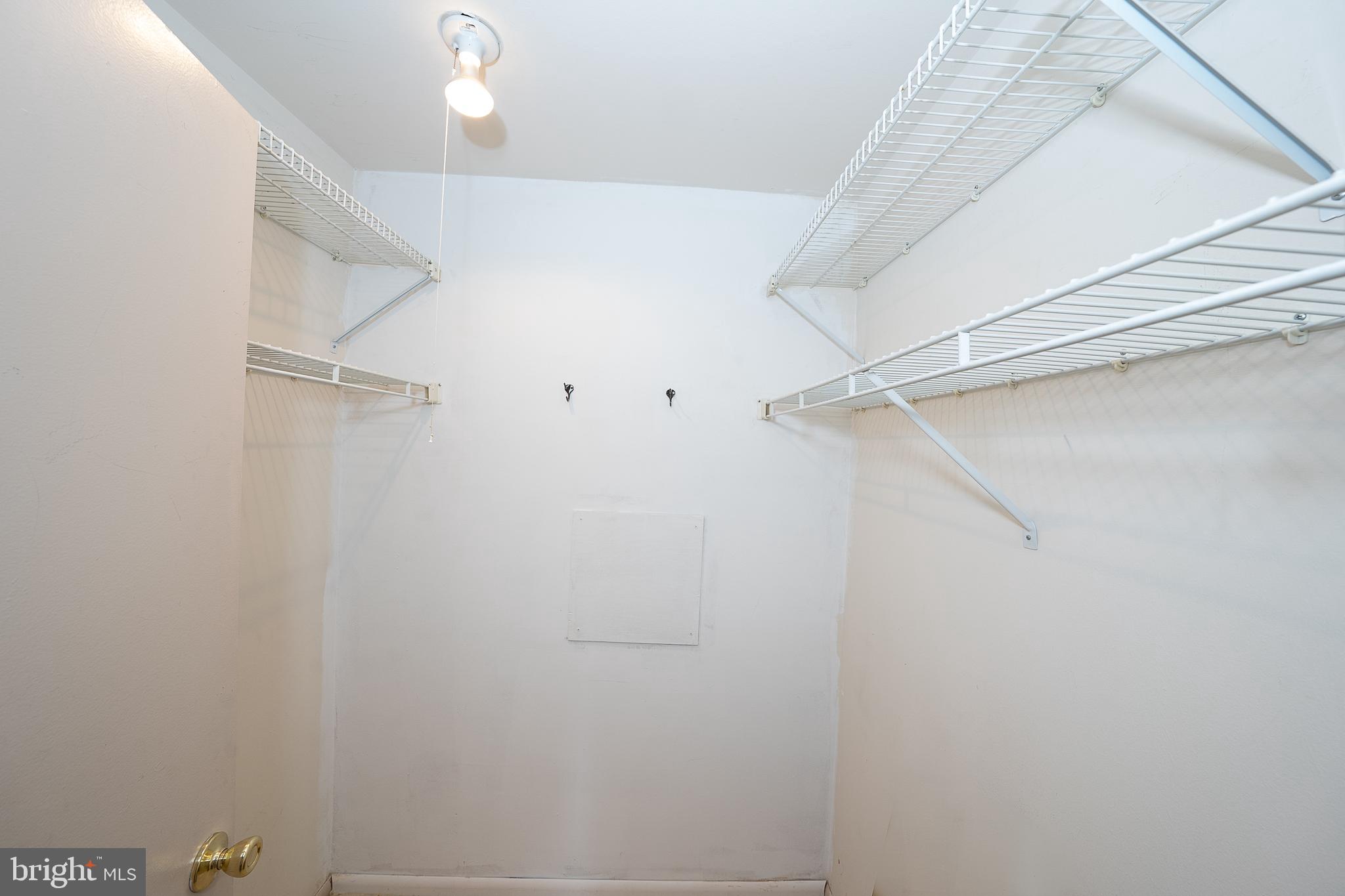 OAK HILL - Residential Lease