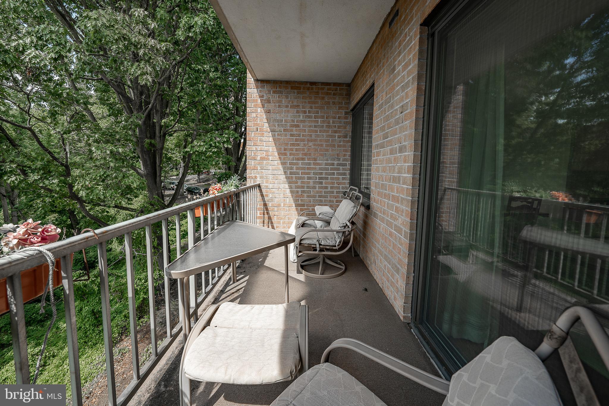 OAK HILL - Residential Lease