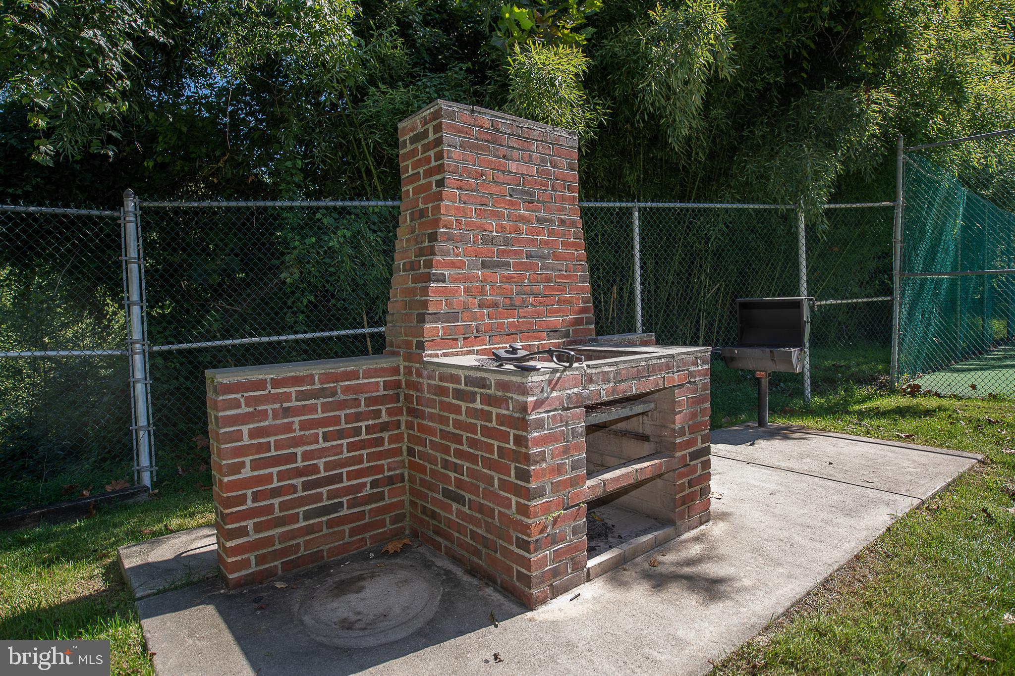 OAK HILL - Residential Lease