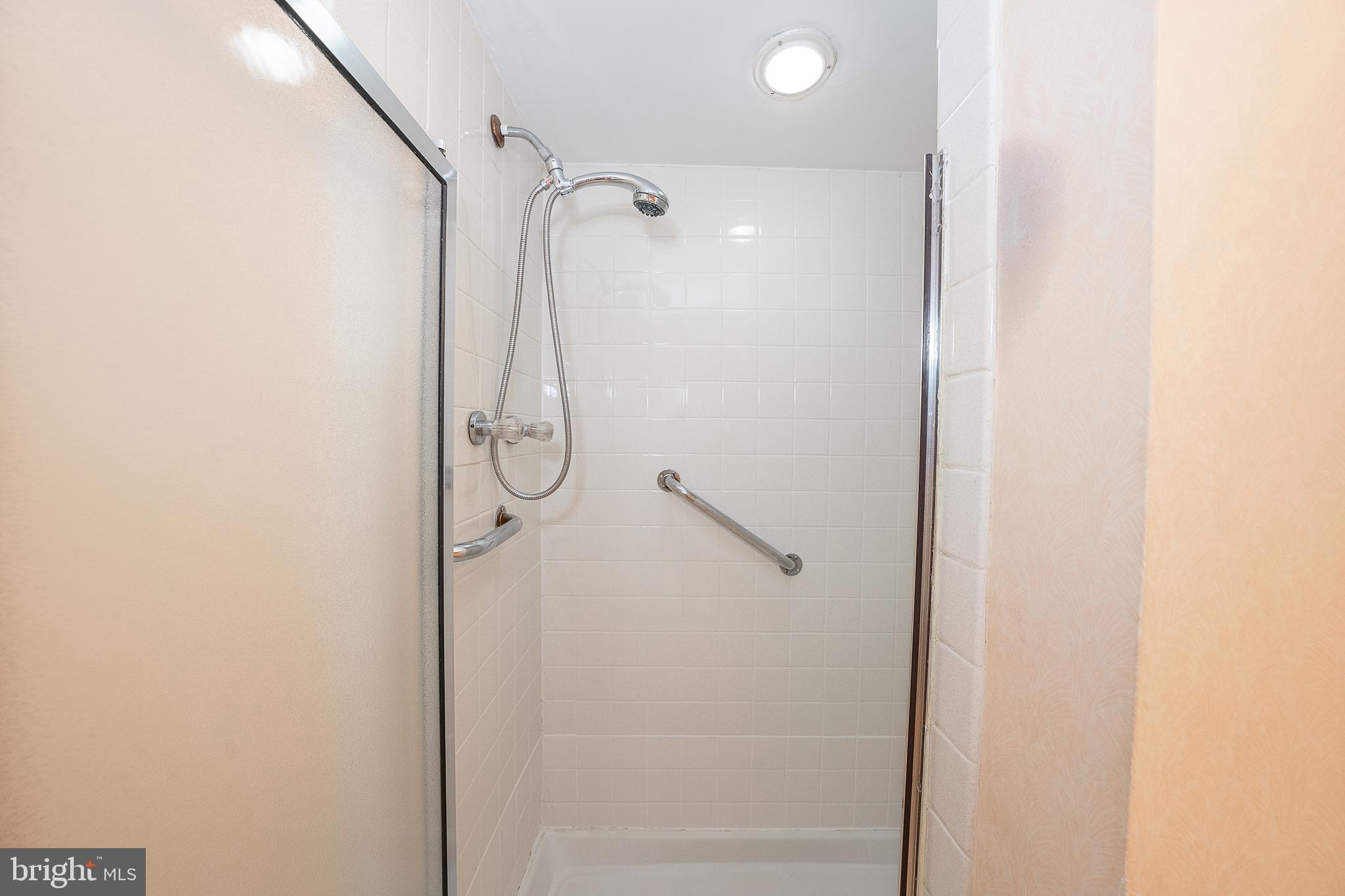 OAK HILL - Residential Lease