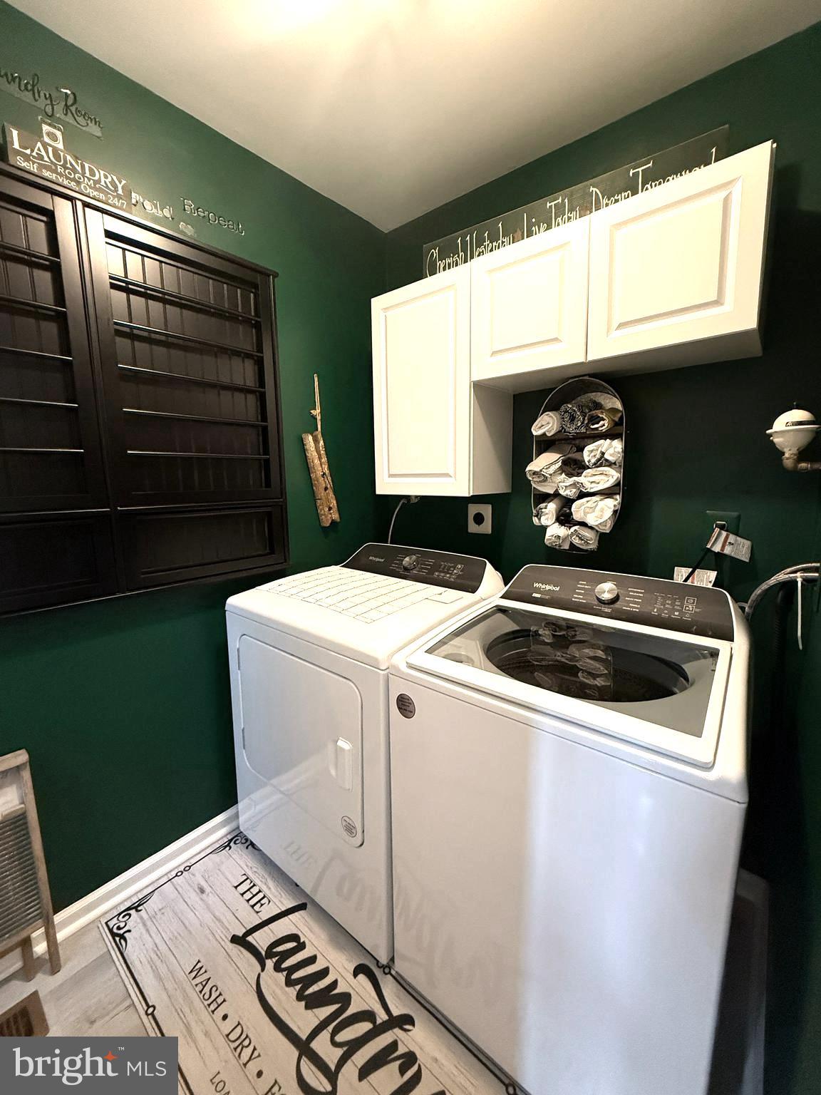 ASPEN WOODS - Residential