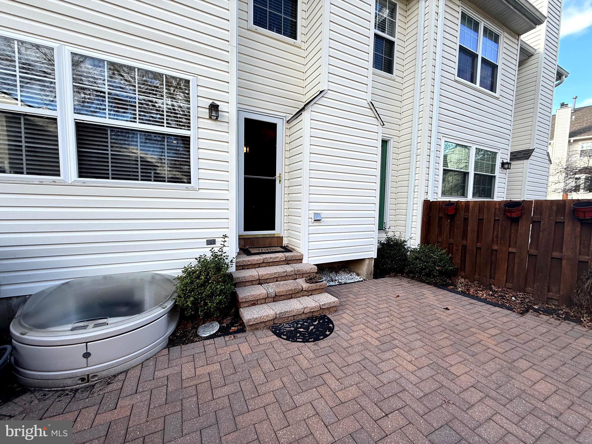 ASPEN WOODS - Residential