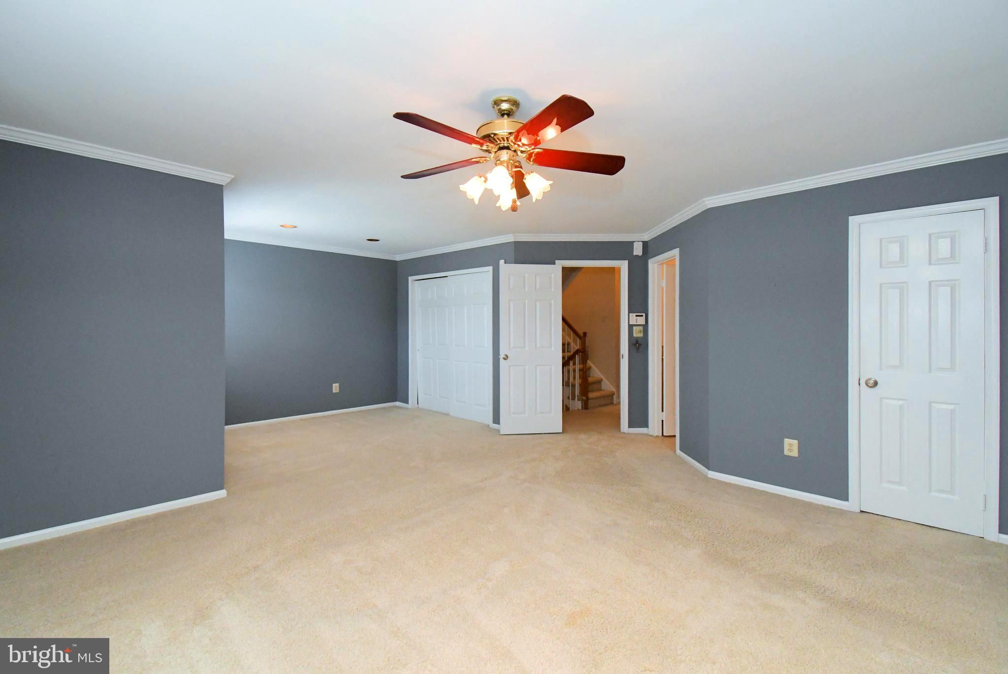 ASPEN WOODS - Residential