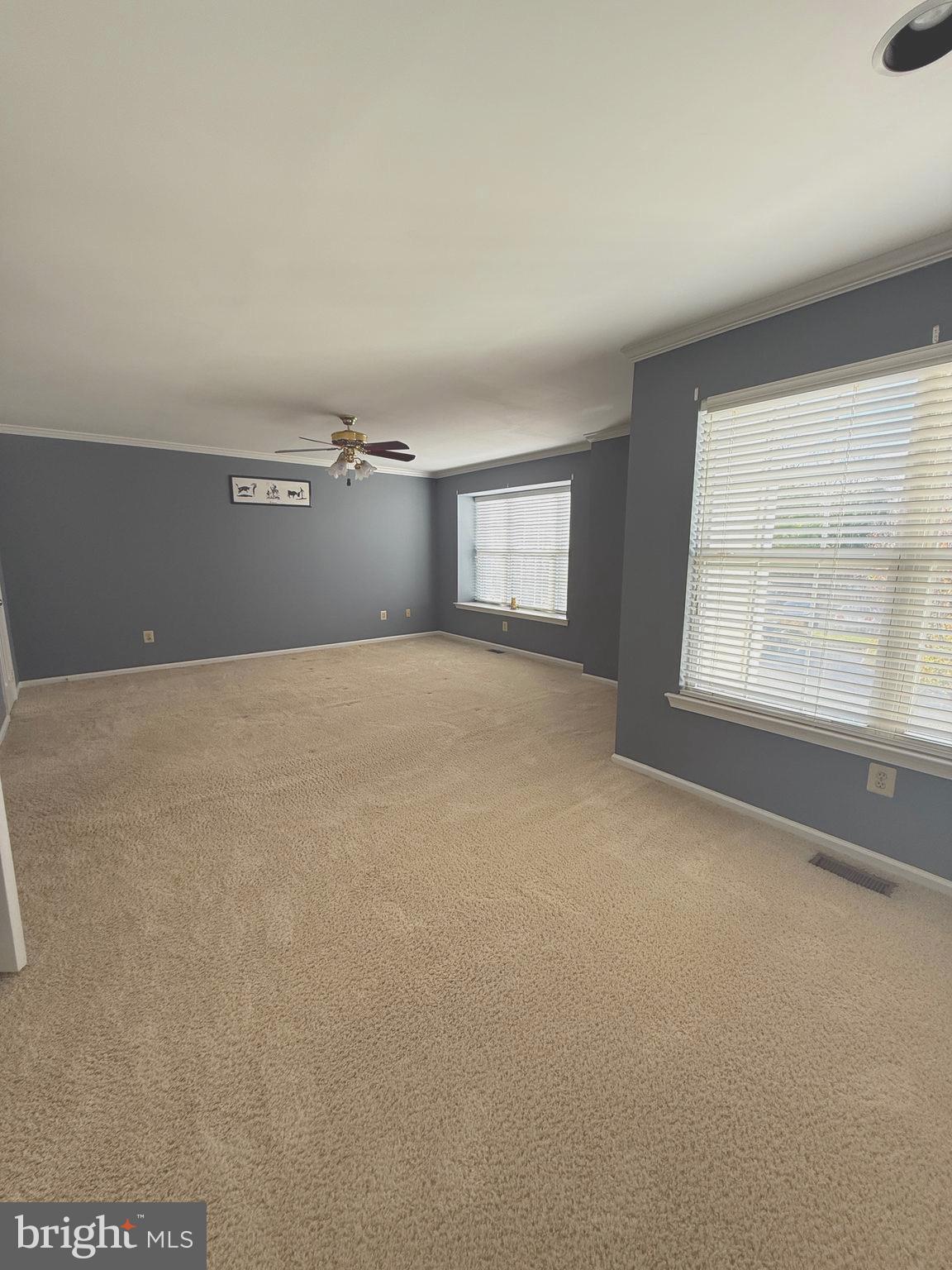 ASPEN WOODS - Residential