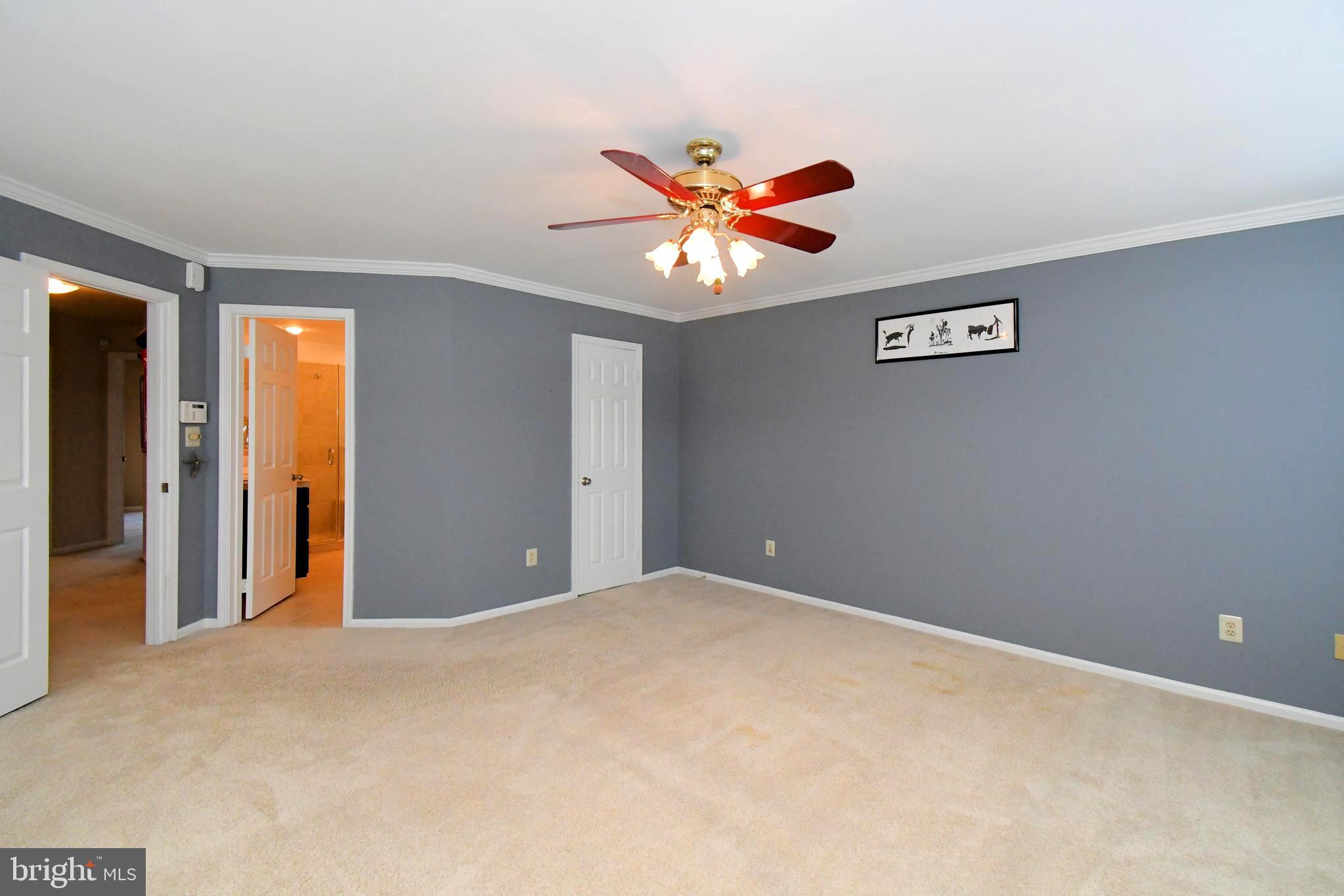 ASPEN WOODS - Residential