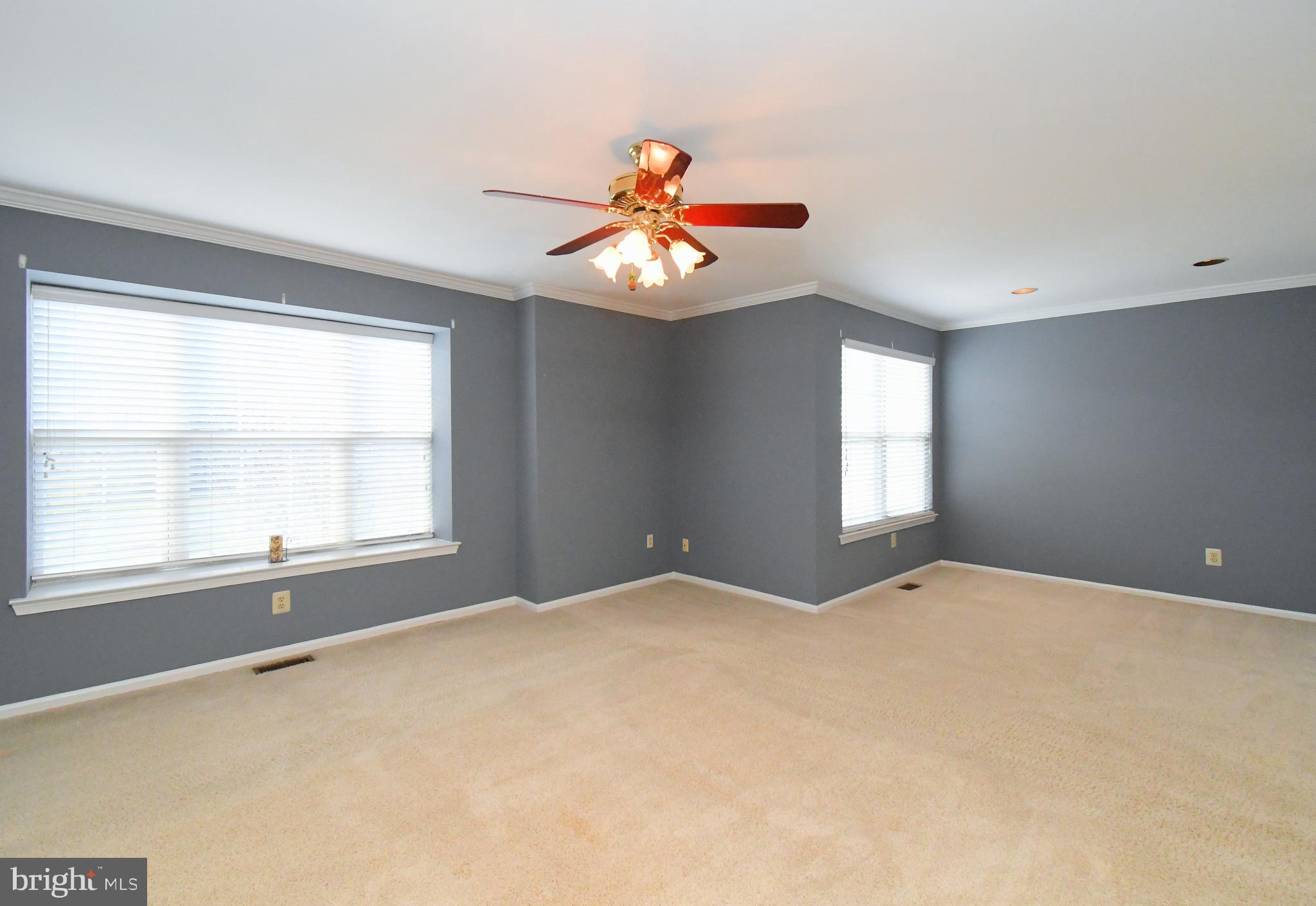 ASPEN WOODS - Residential