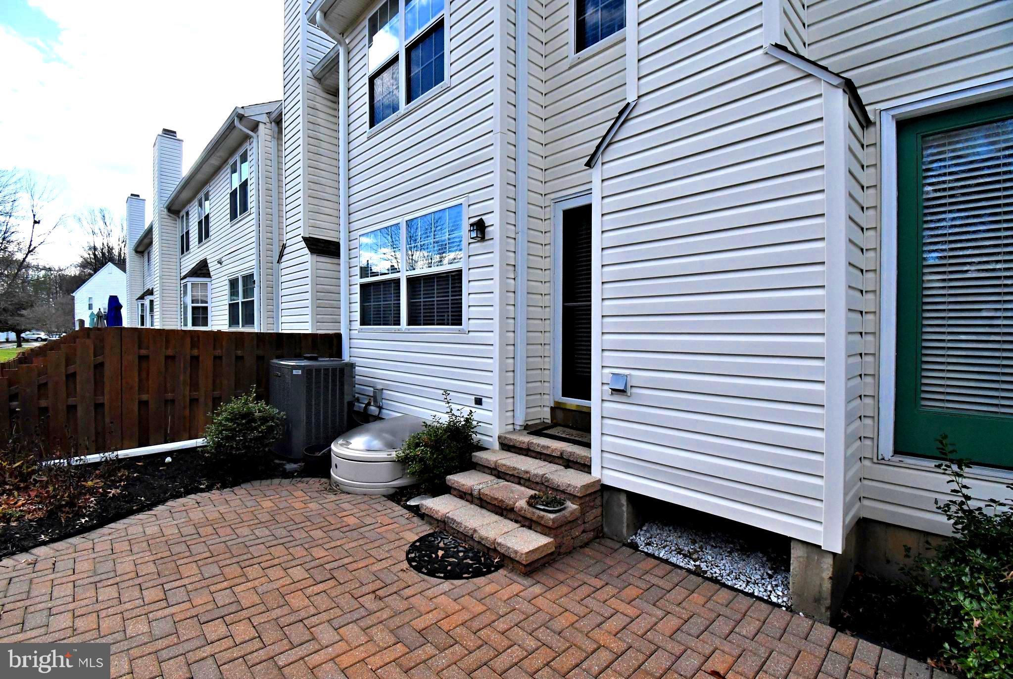 ASPEN WOODS - Residential