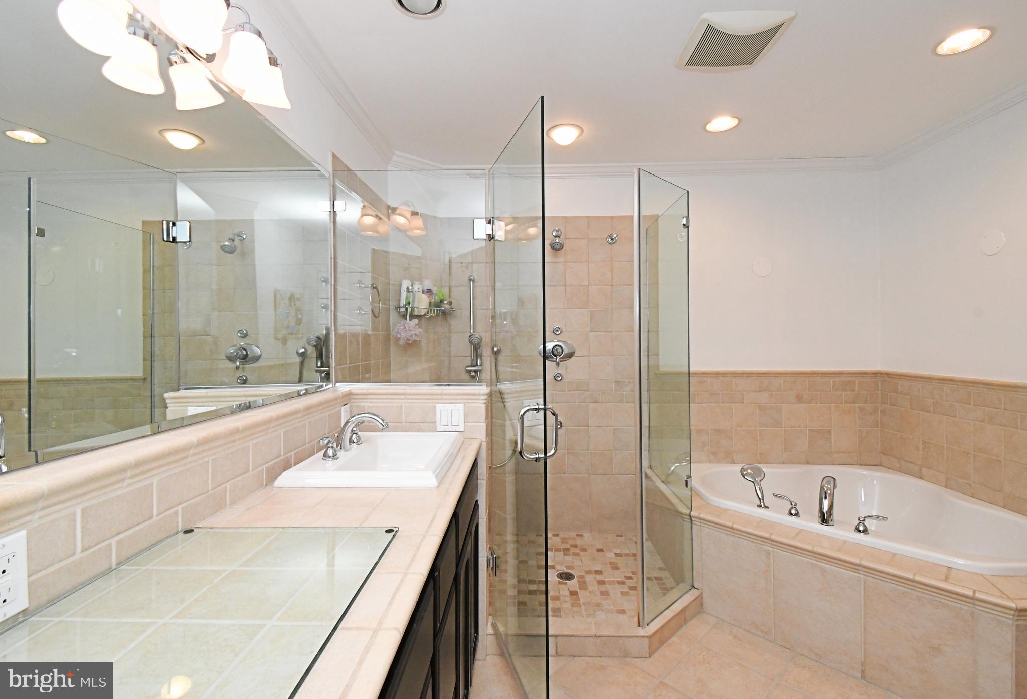 ASPEN WOODS - Residential