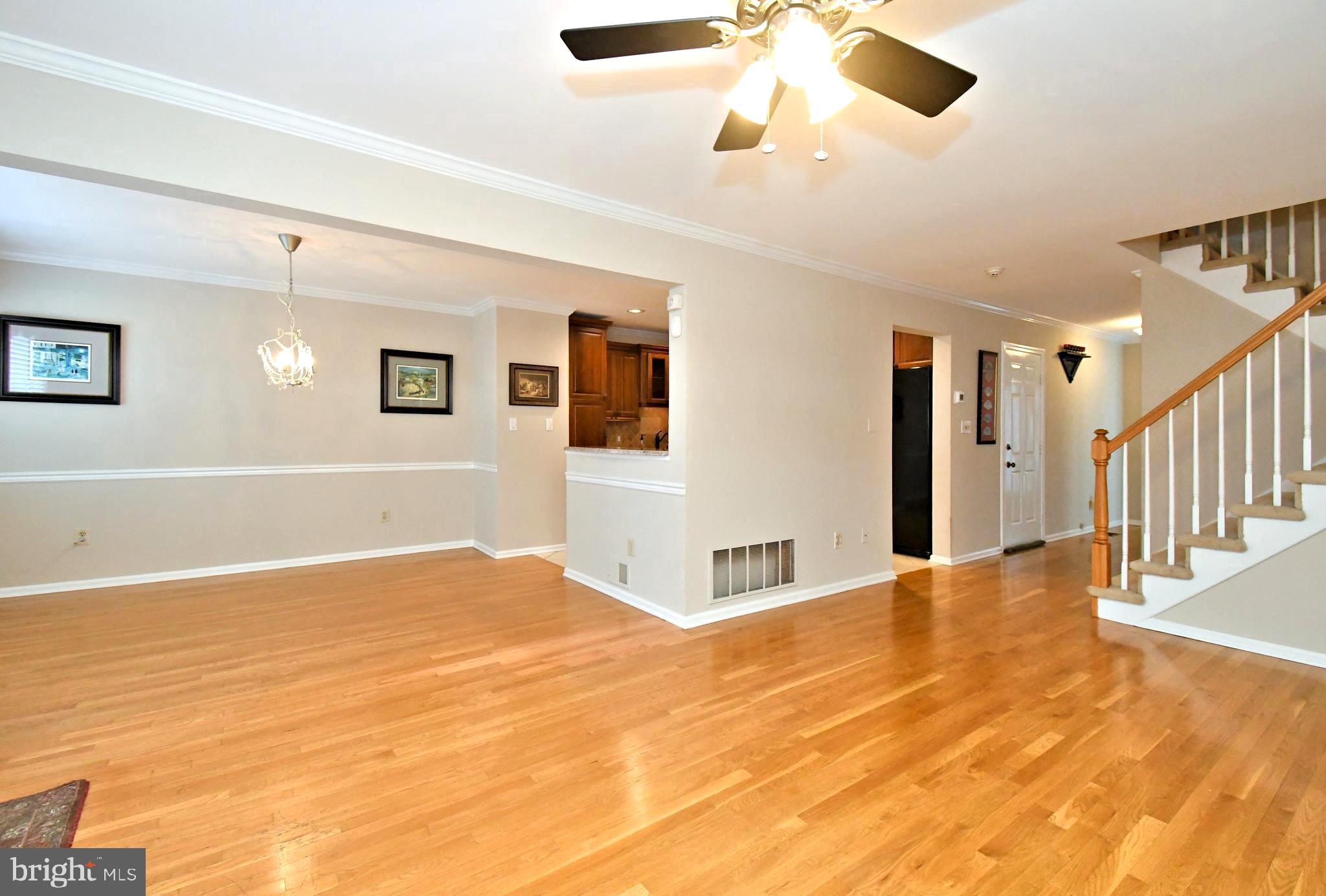 ASPEN WOODS - Residential