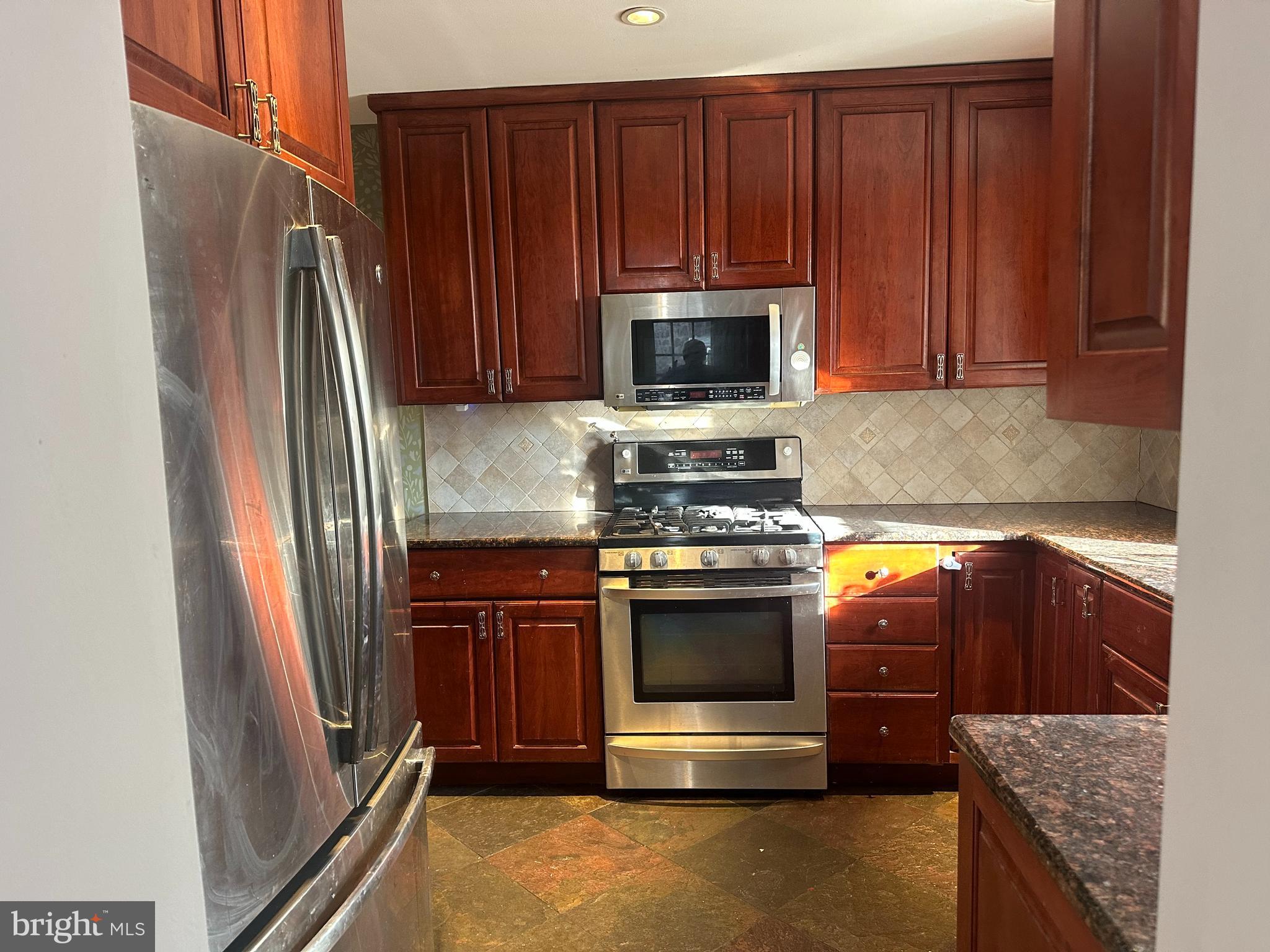 AMBLER HOUSE - Residential Lease