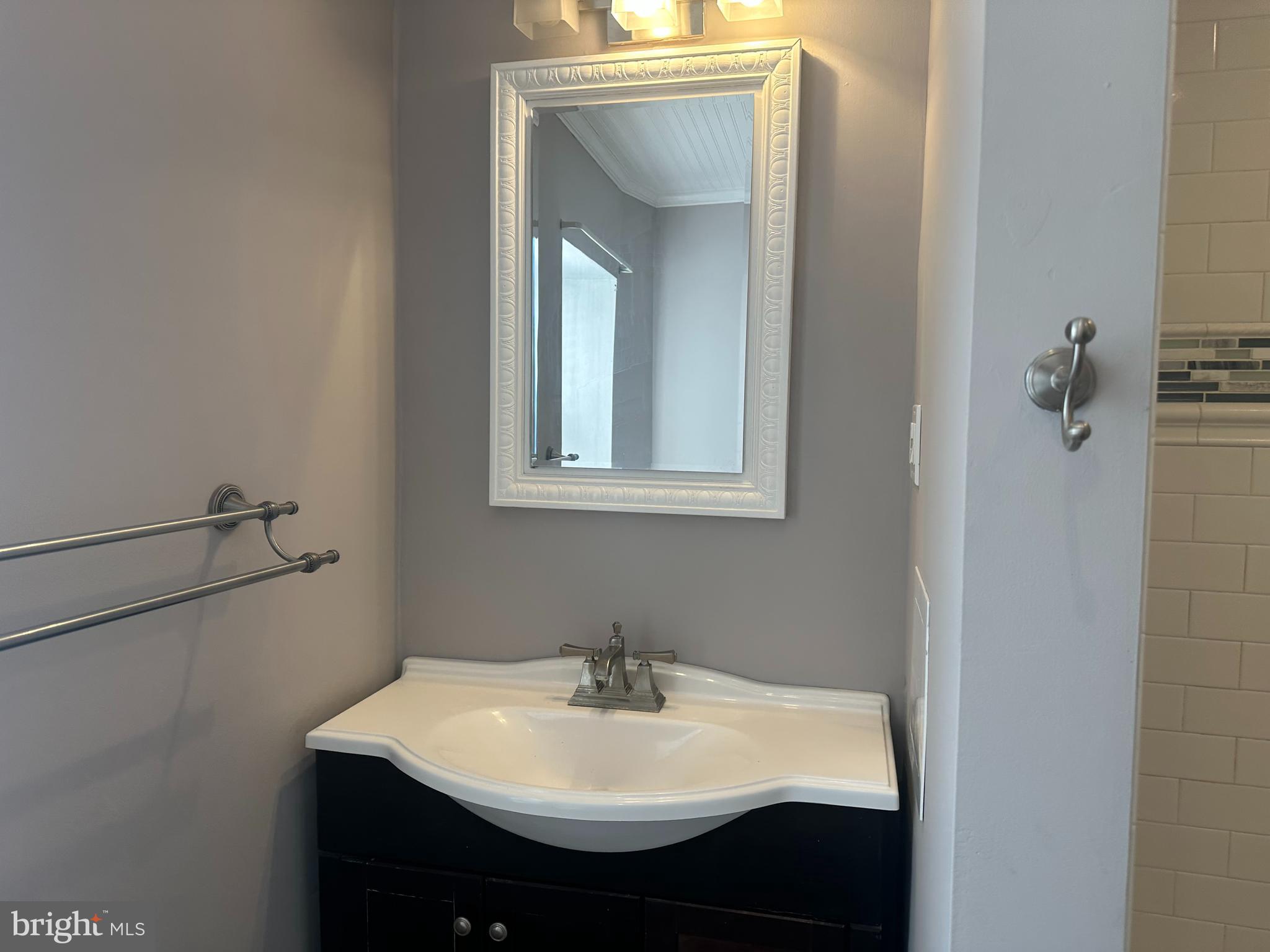 AMBLER HOUSE - Residential Lease