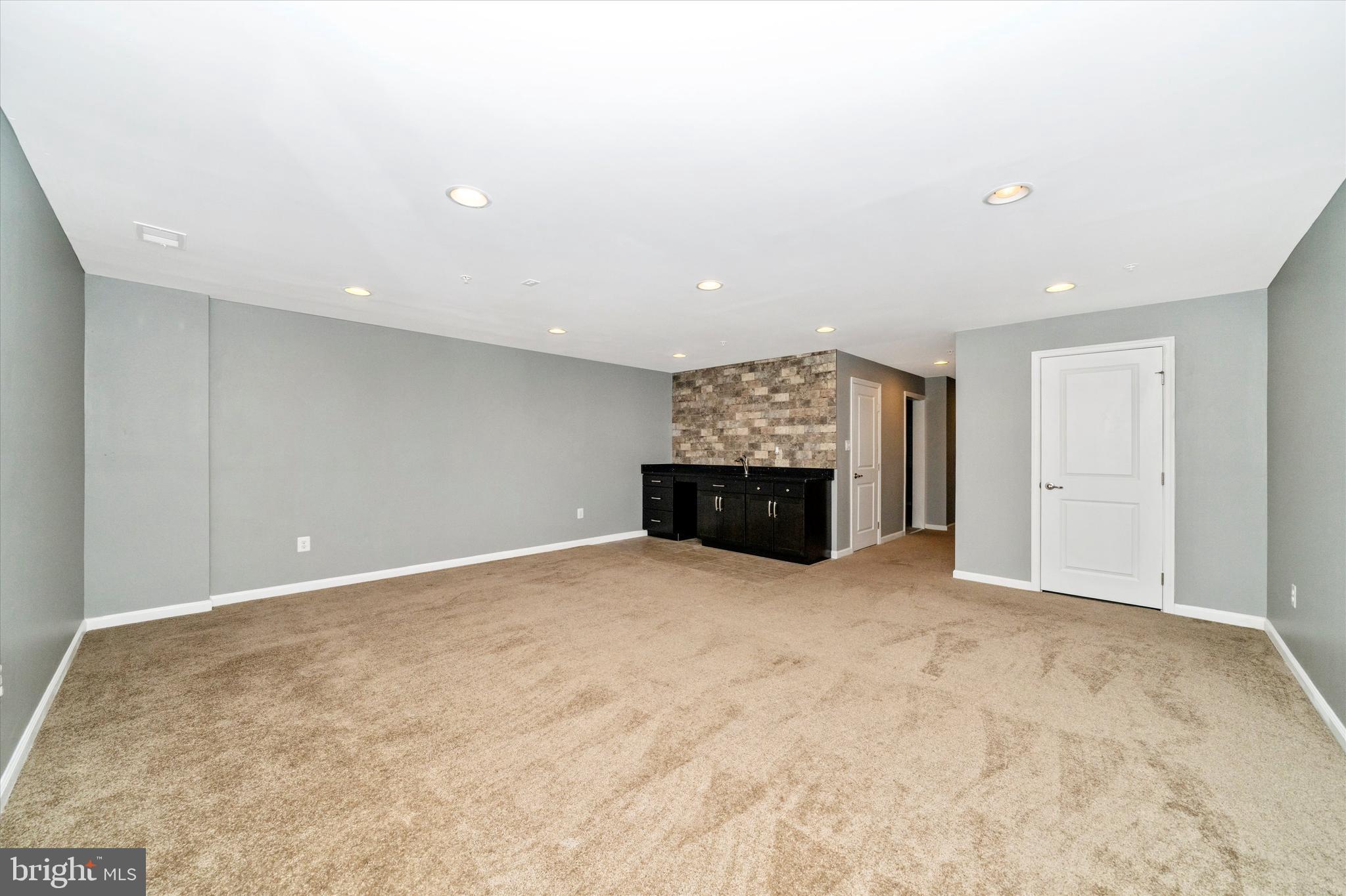 LINTON AT BALLENGER - Residential