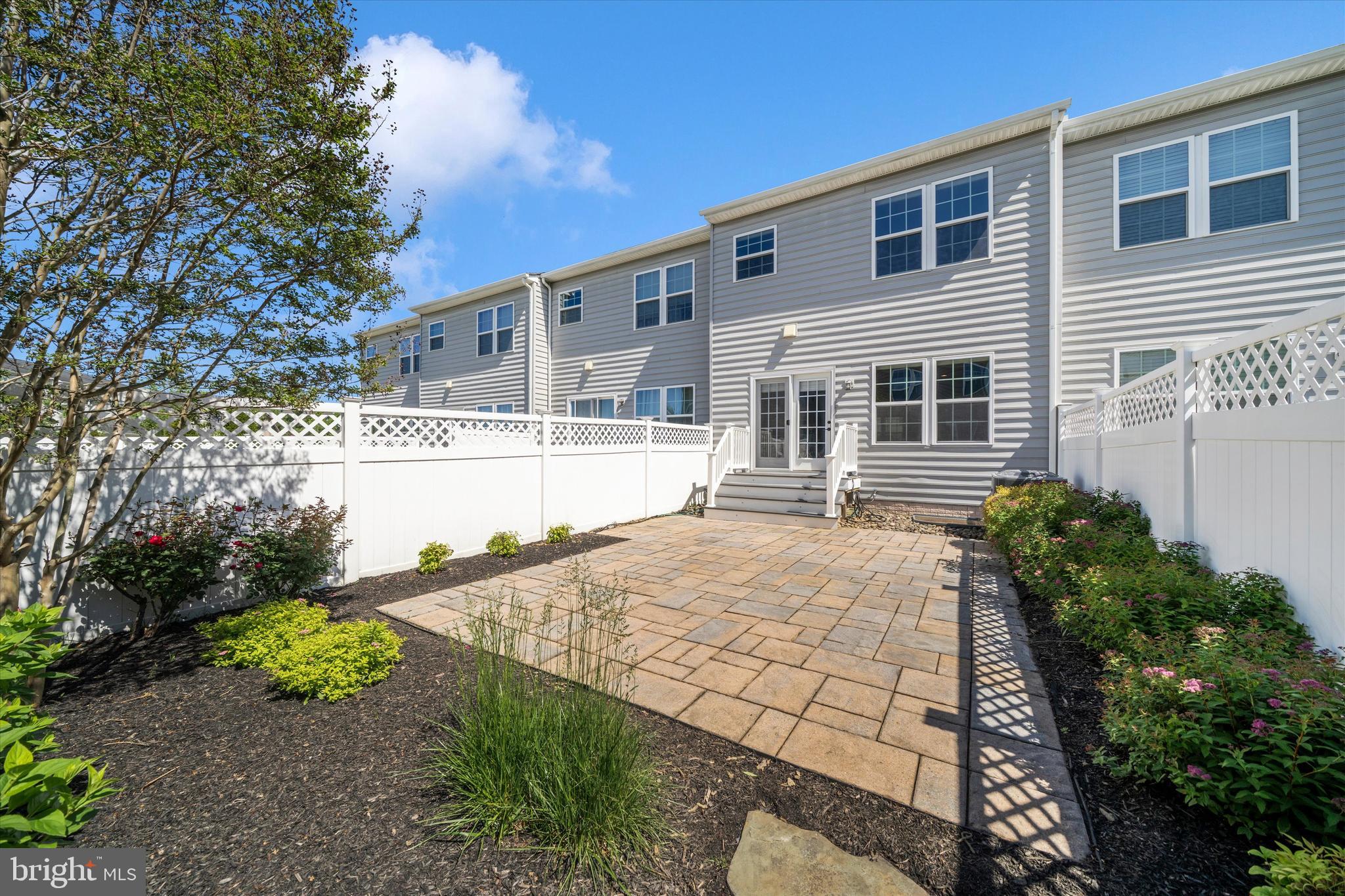 LINTON AT BALLENGER - Residential