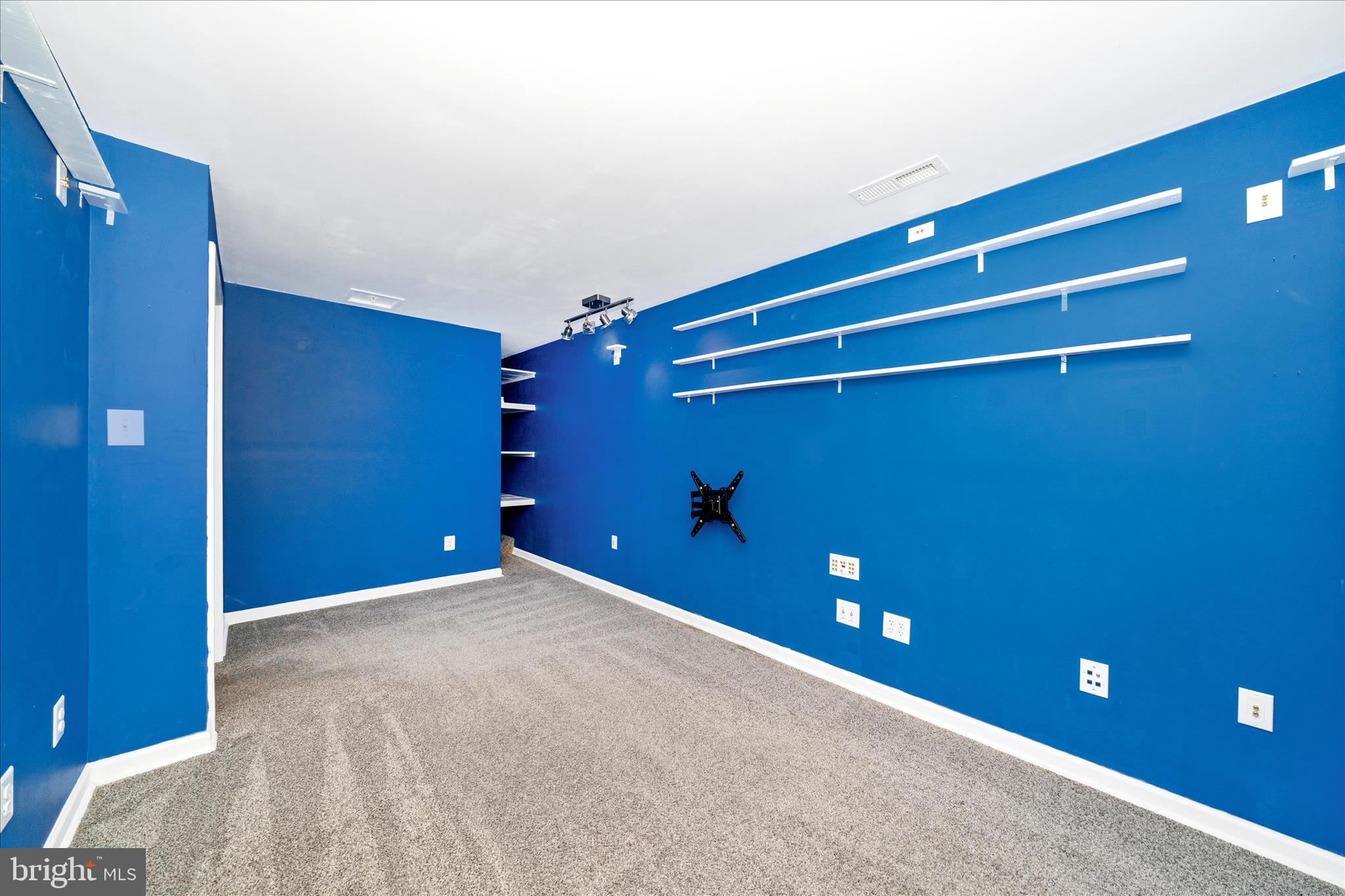 LINTON AT BALLENGER - Residential