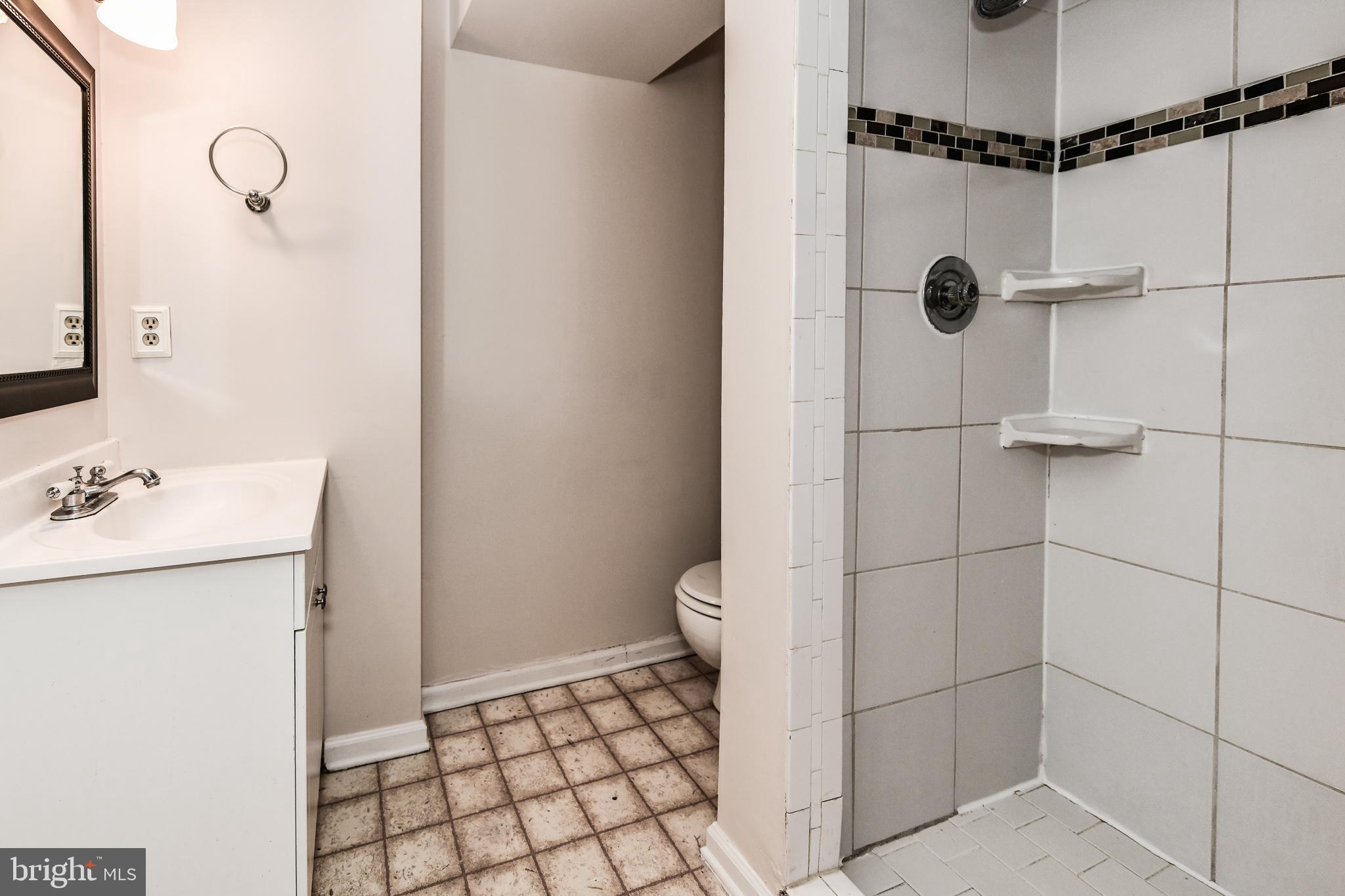 STONEHENGE - Residential Lease